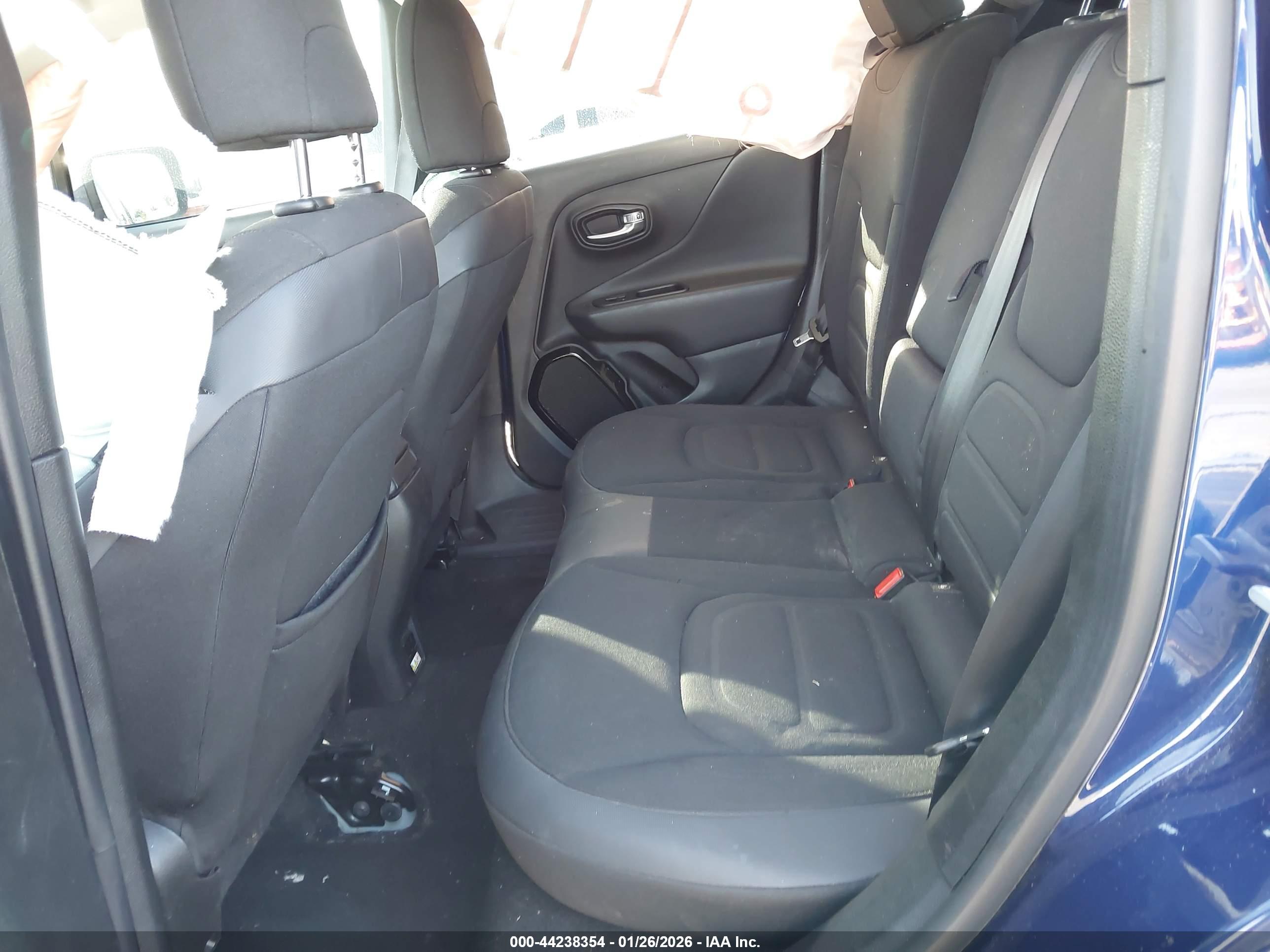 JEEP RENEGADE image 8