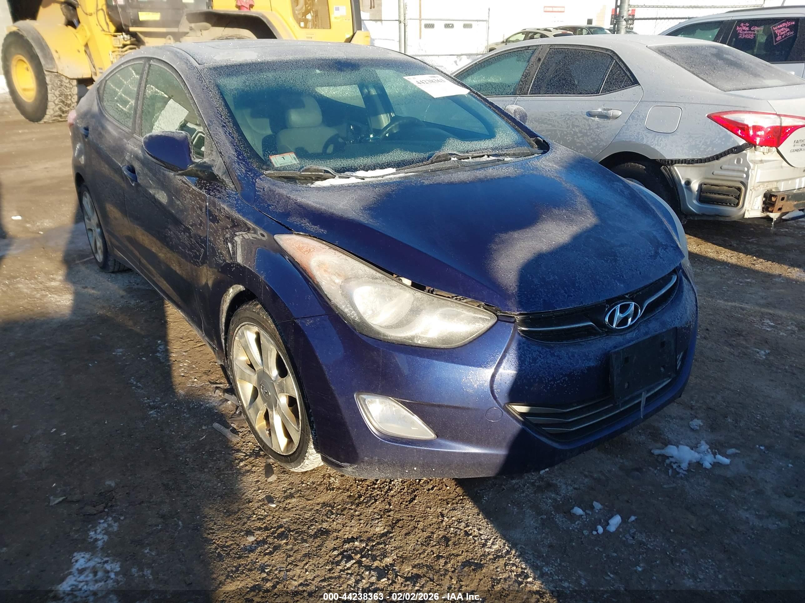 HYUNDAI ELANTRA image 6