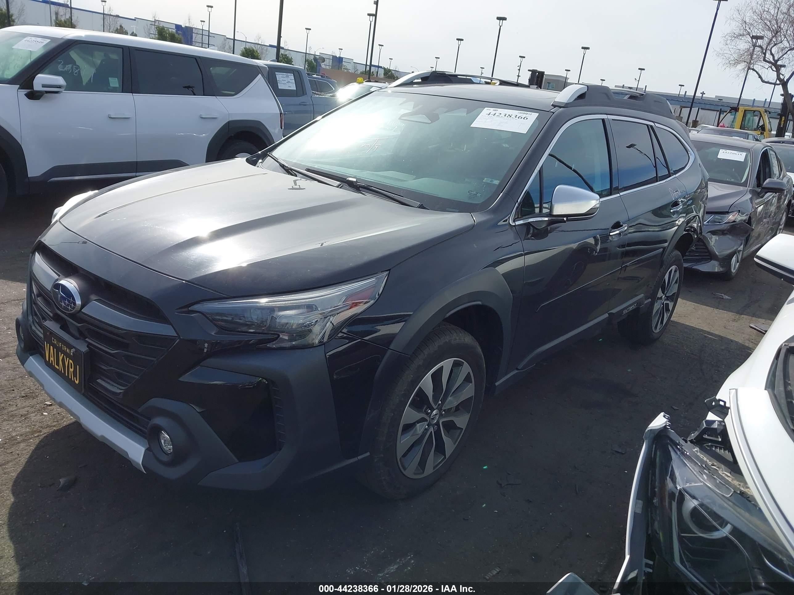 SUBARU OUTBACK image 2