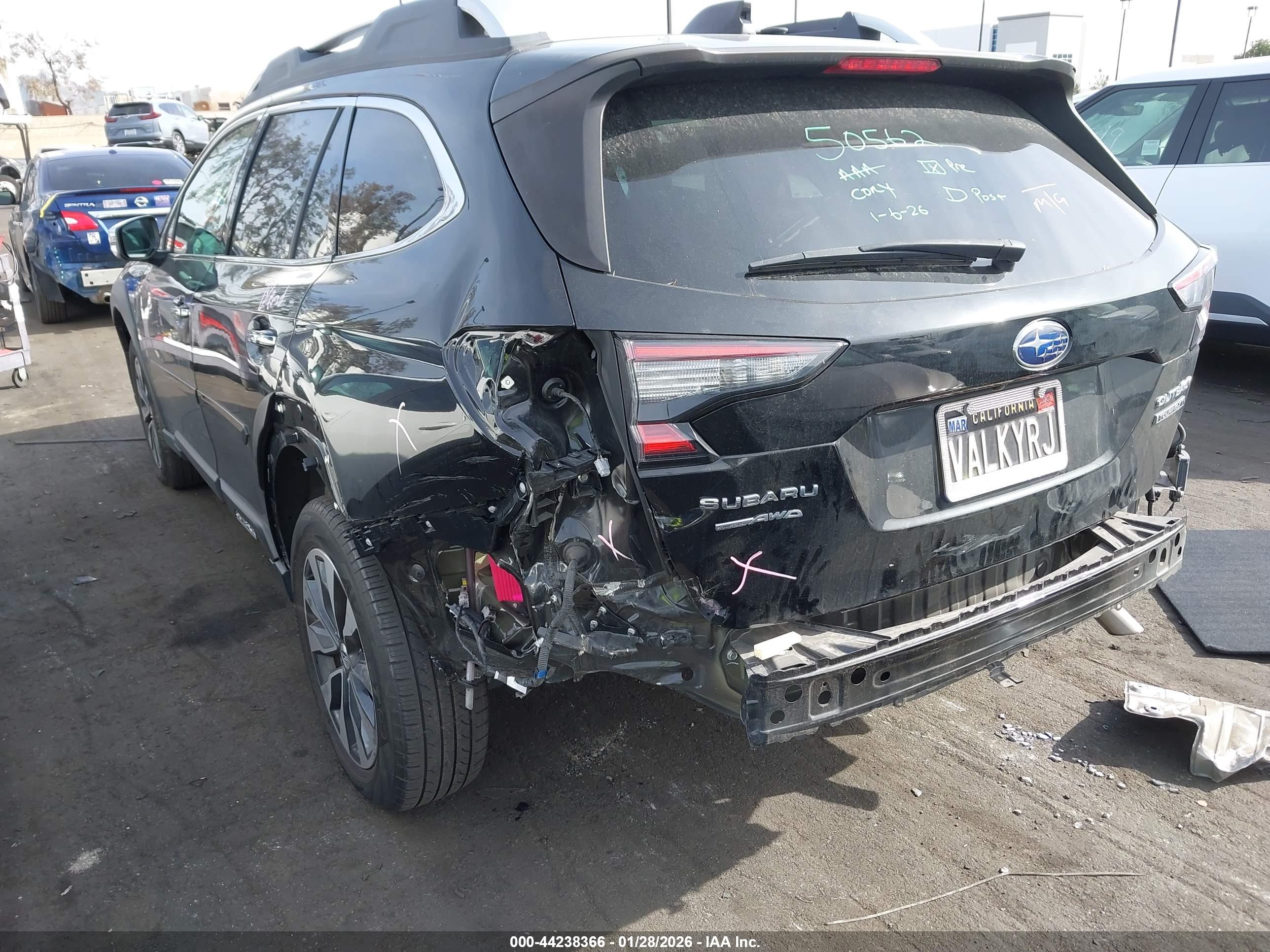 SUBARU OUTBACK image 6