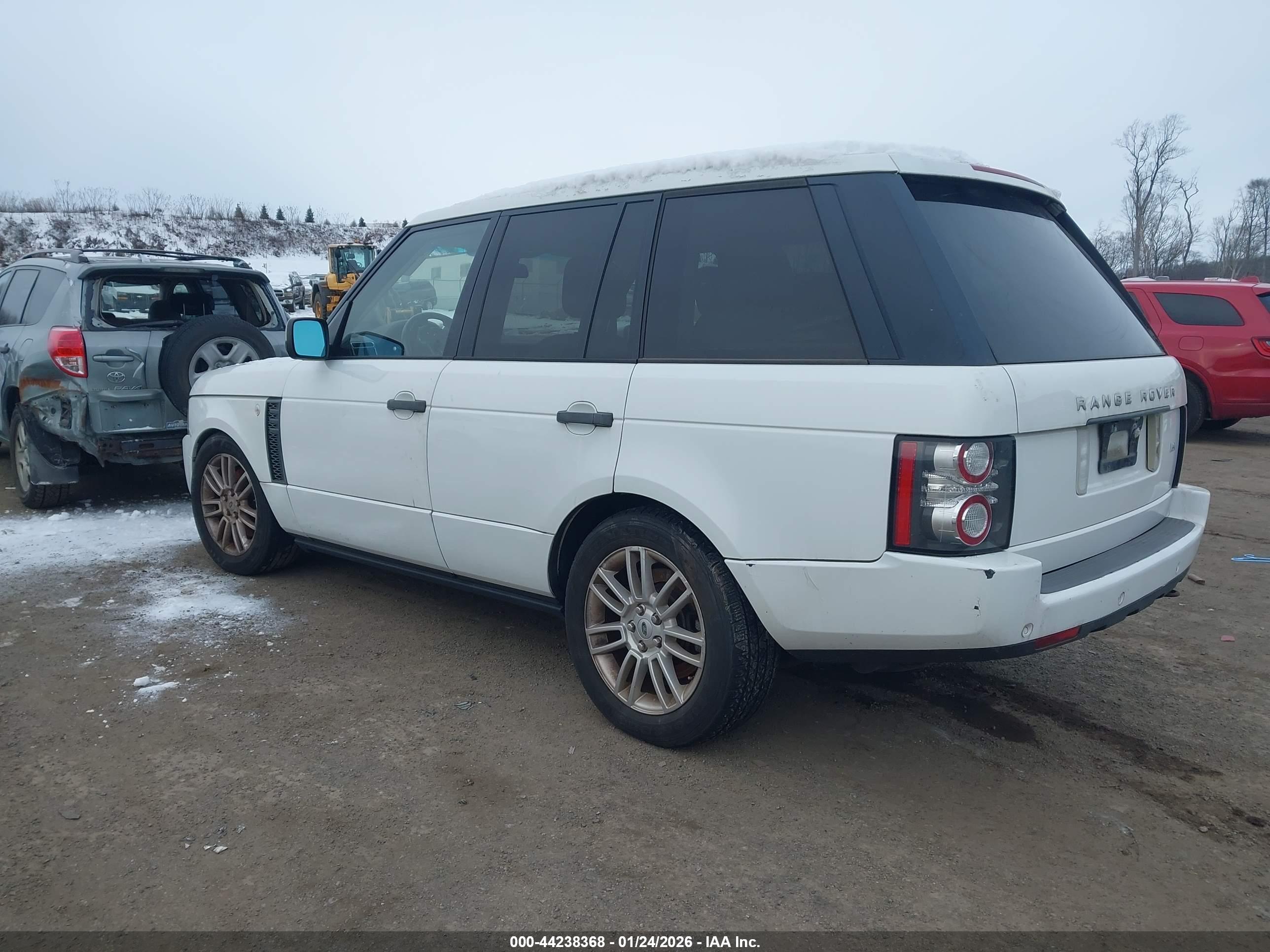 LAND ROVER image 3