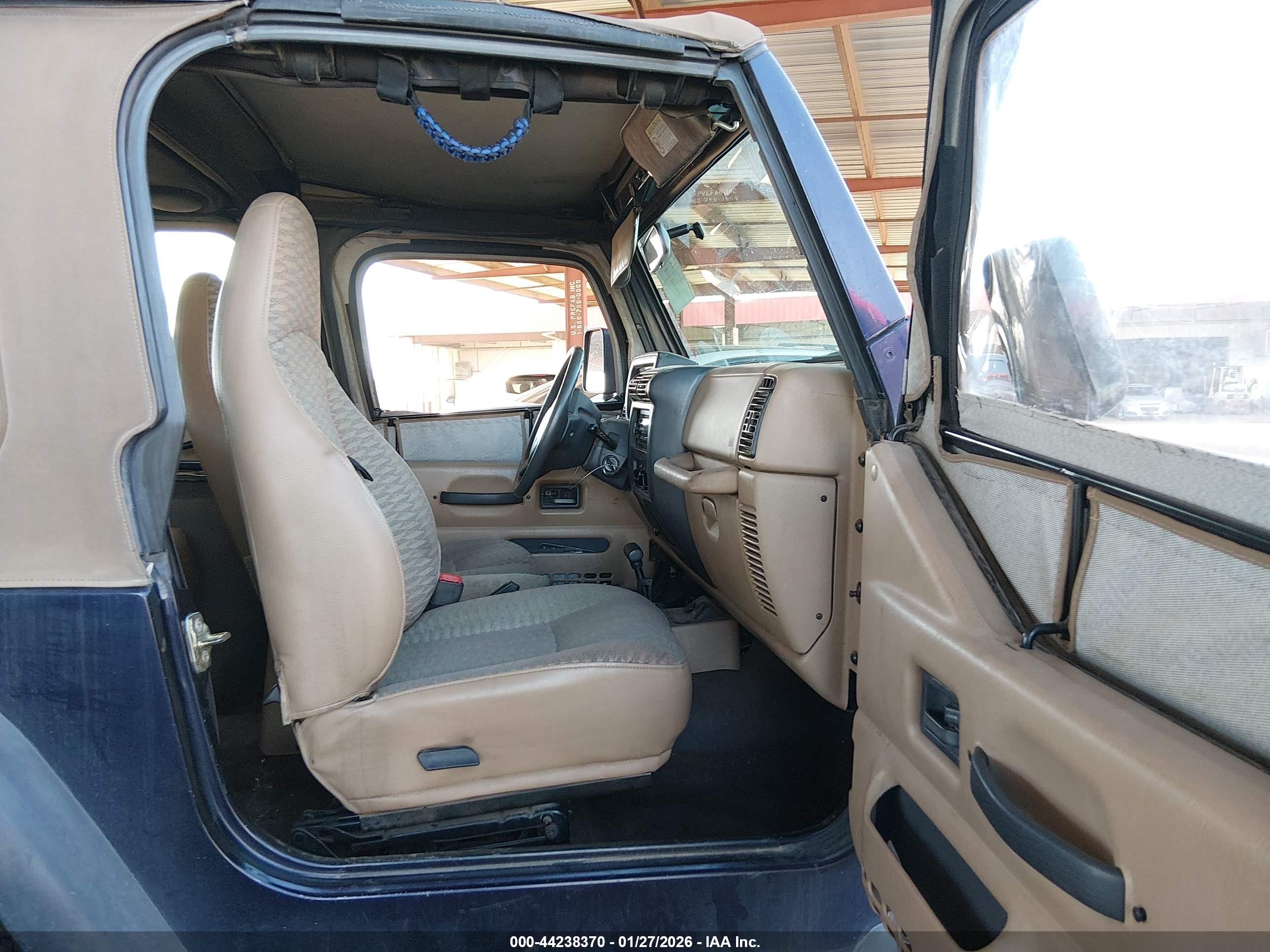 JEEP WRANGLER image 5