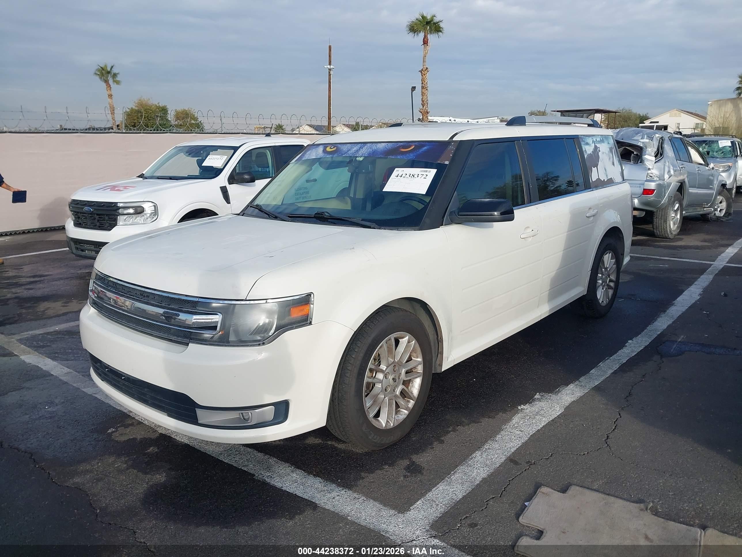 FORD FLEX image 2