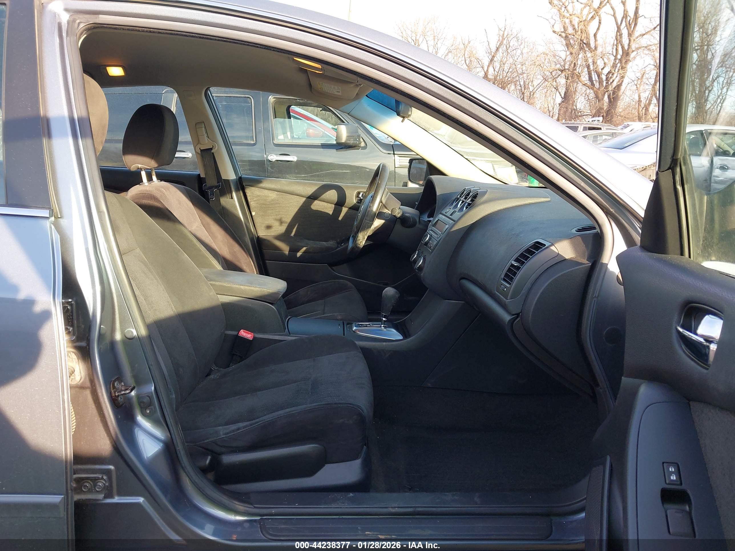 NISSAN ALTIMA image 5