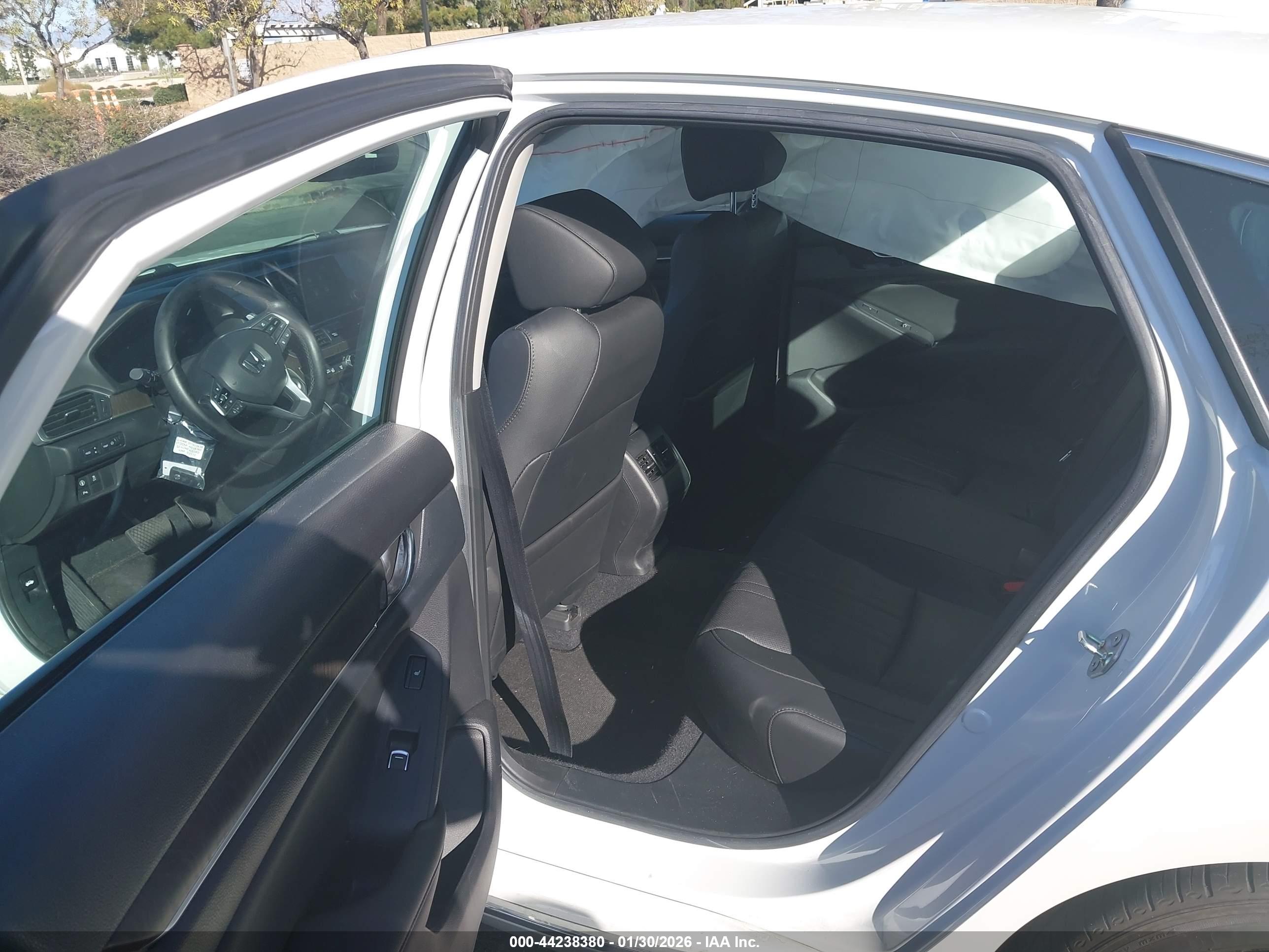 HONDA ACCORD image 8