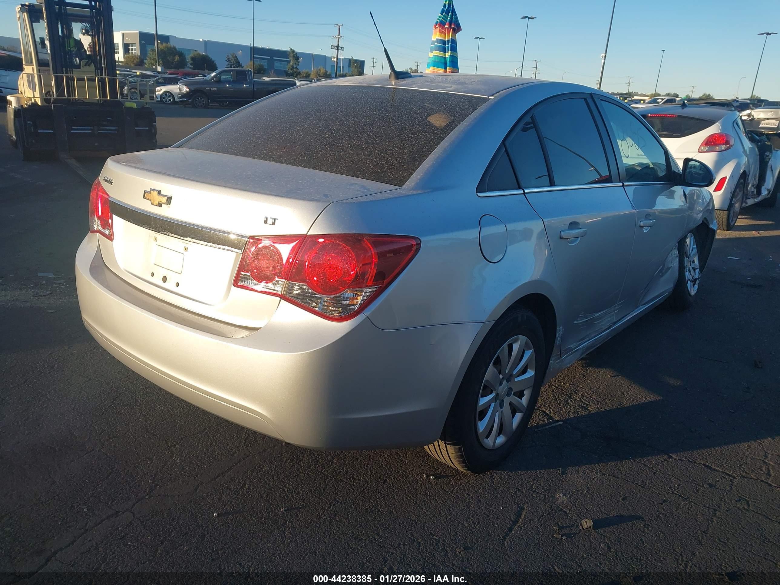 CHEVROLET CRUZE image 4