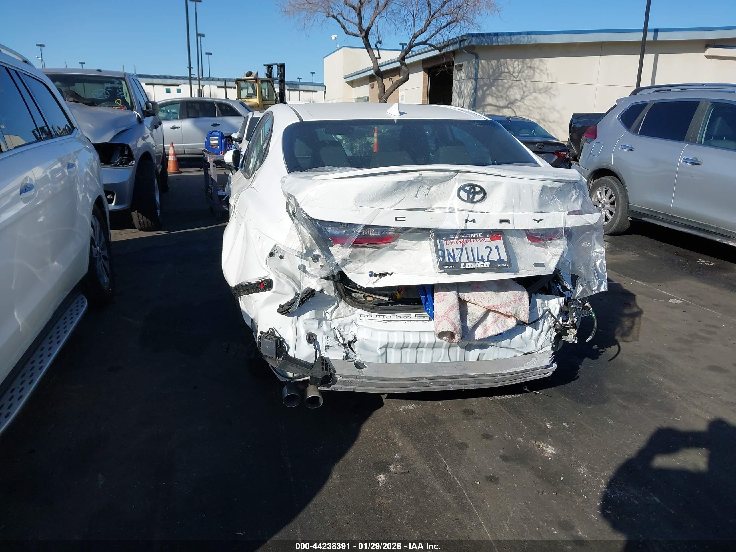 TOYOTA CAMRY image 6
