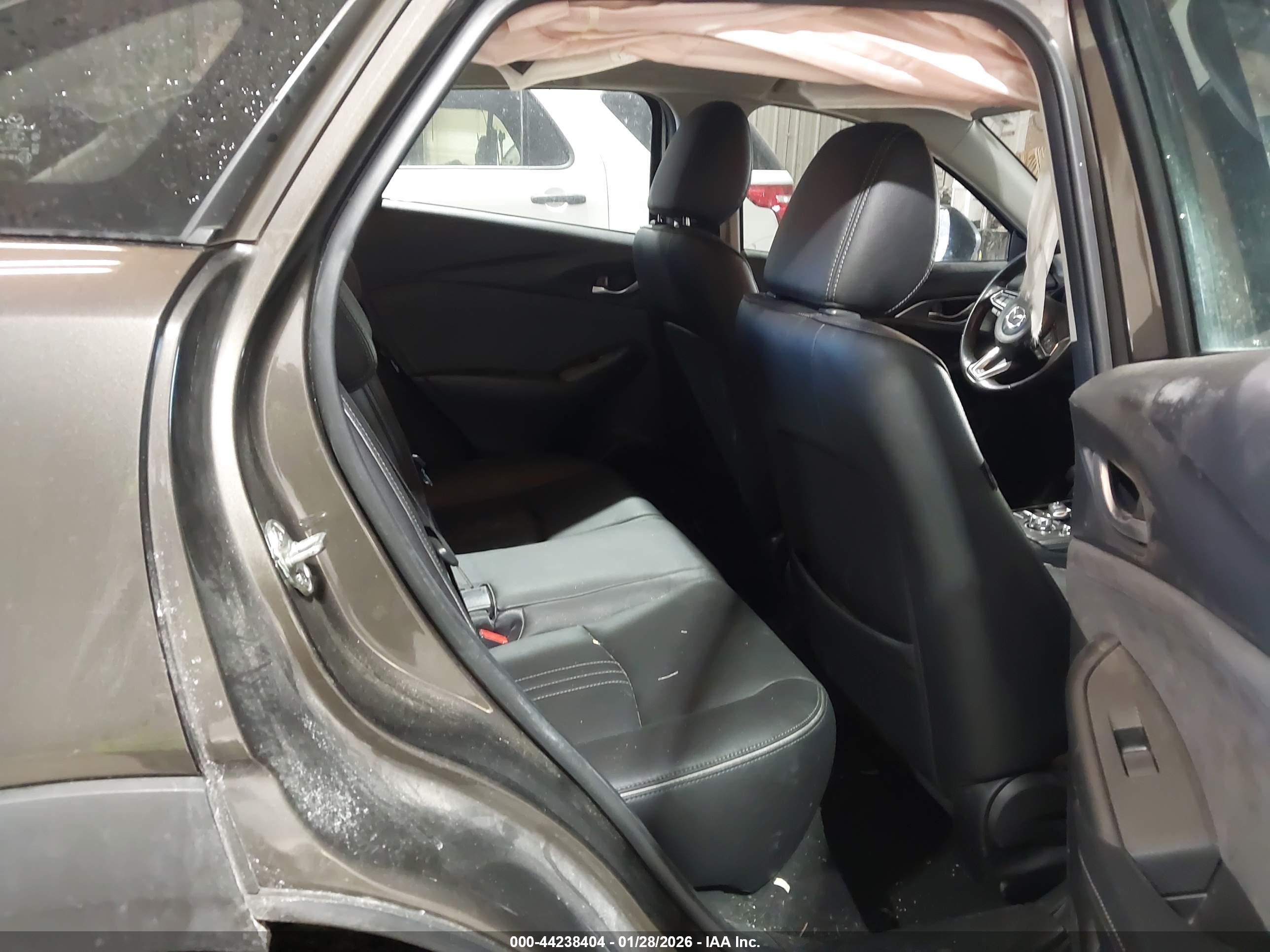 MAZDA CX-3 image 8