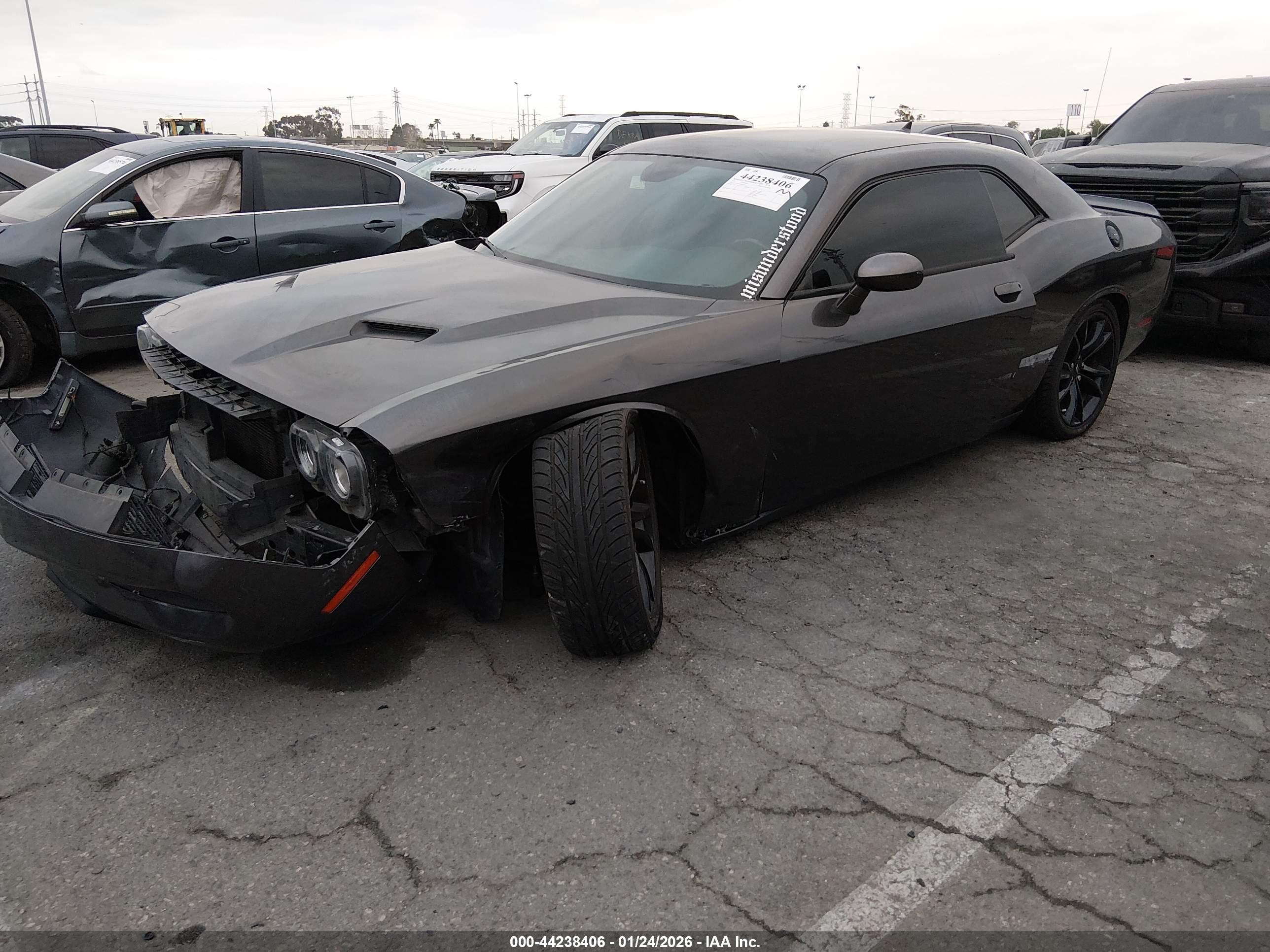 DODGE CHALLENGER image 2