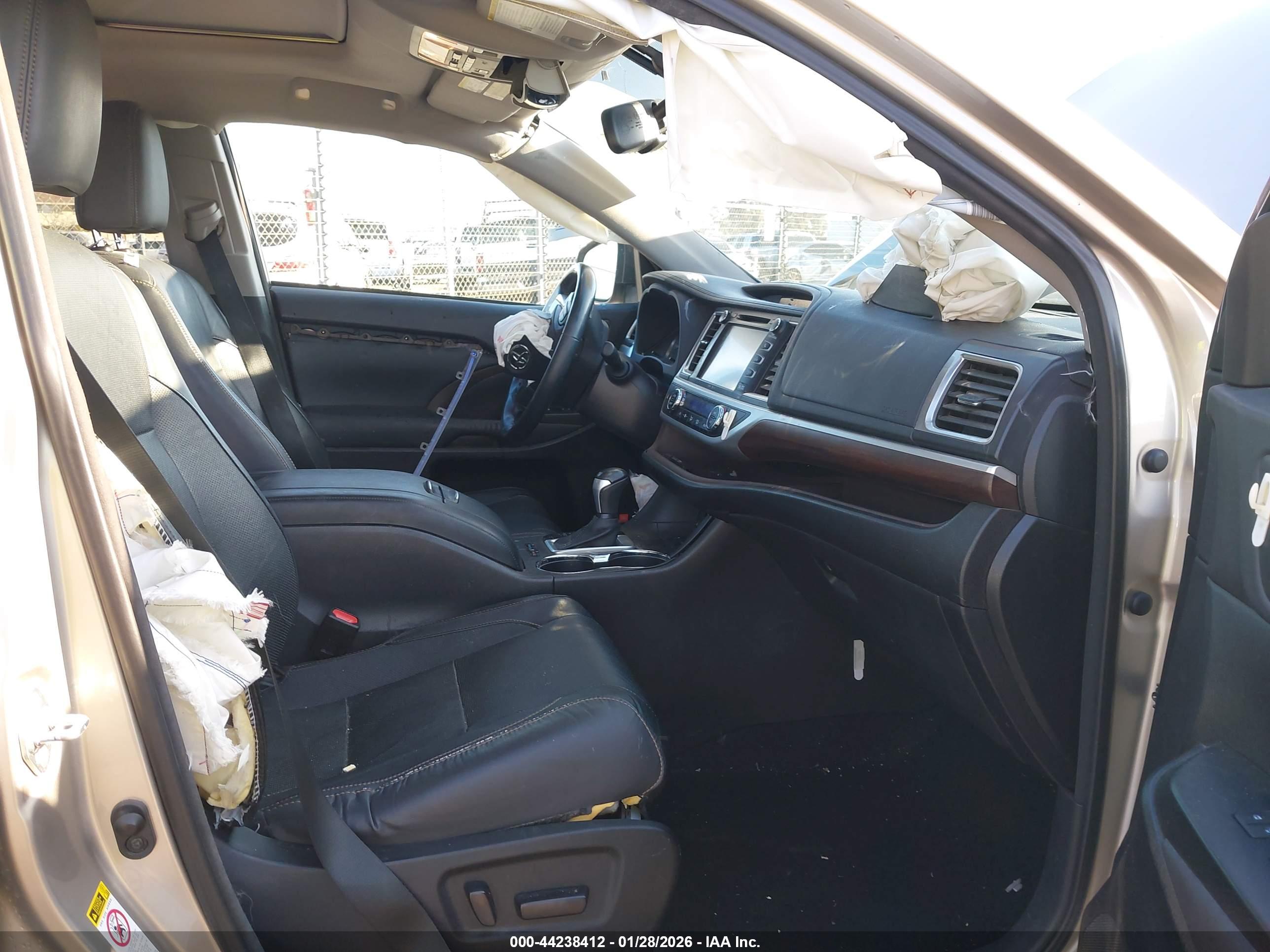 TOYOTA HIGHLANDER image 5