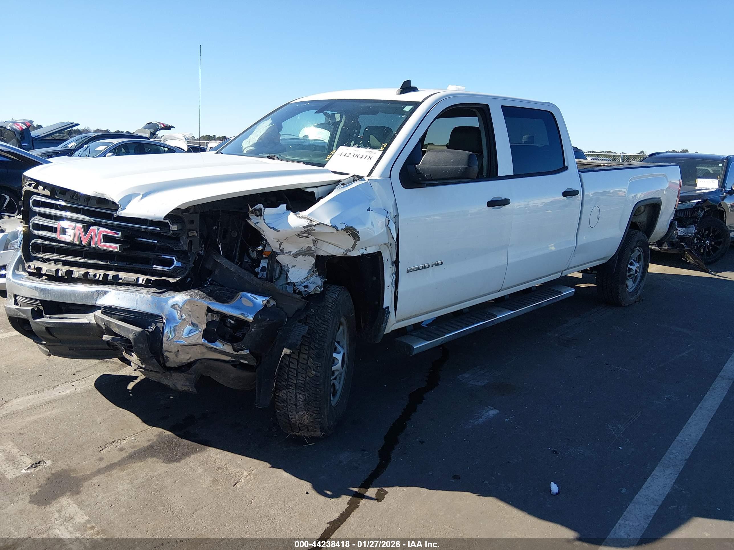 GMC SIERRA image 2