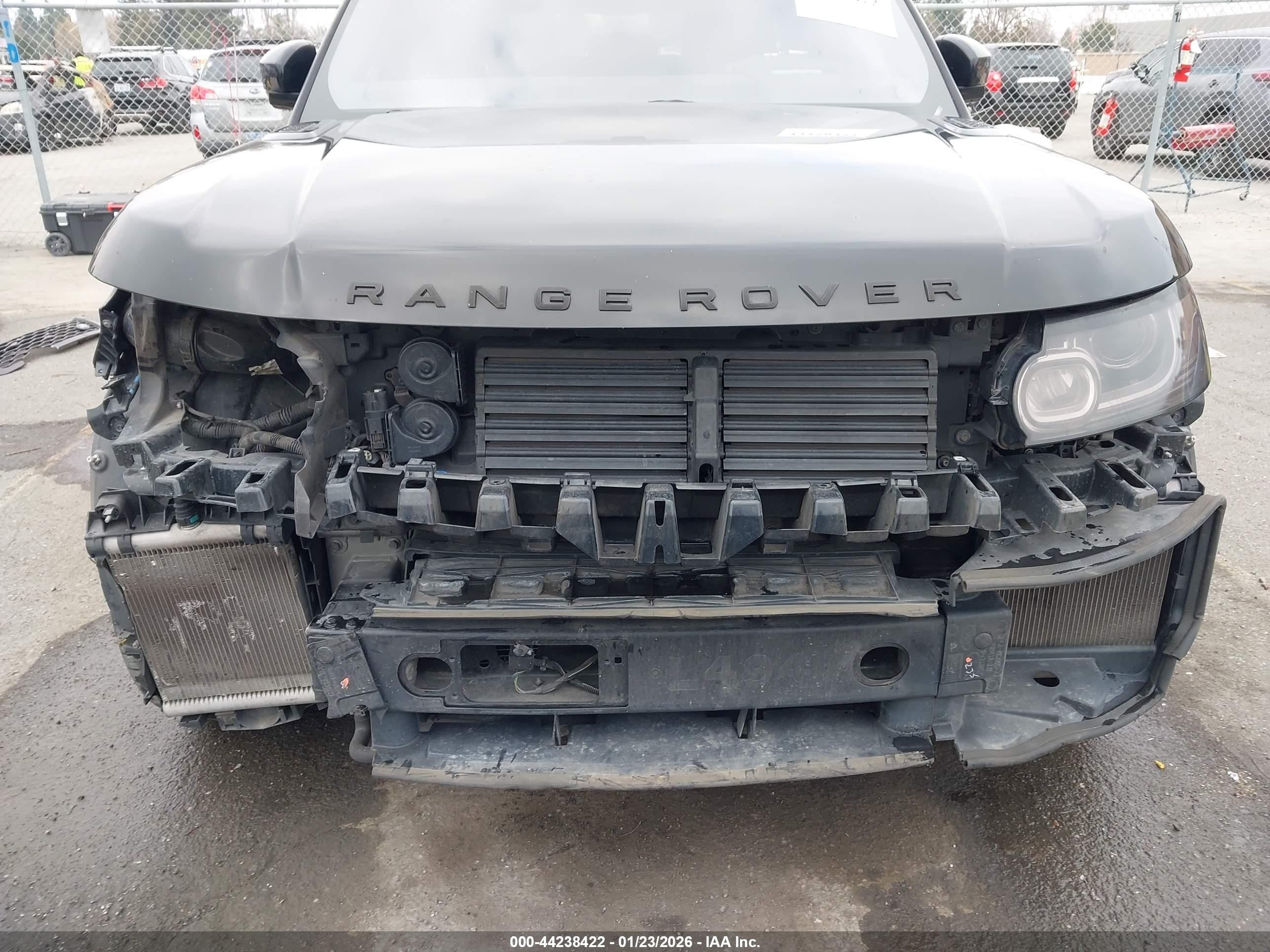 LAND ROVER image 6