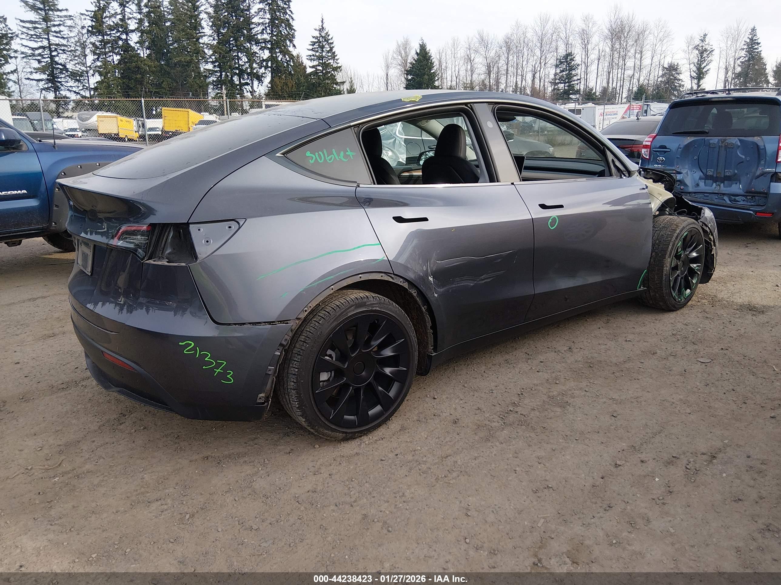 TESLA MODEL image 4