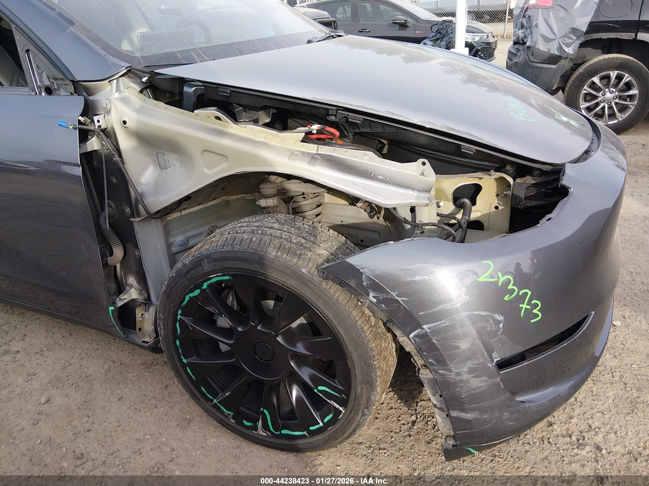 TESLA MODEL image 6