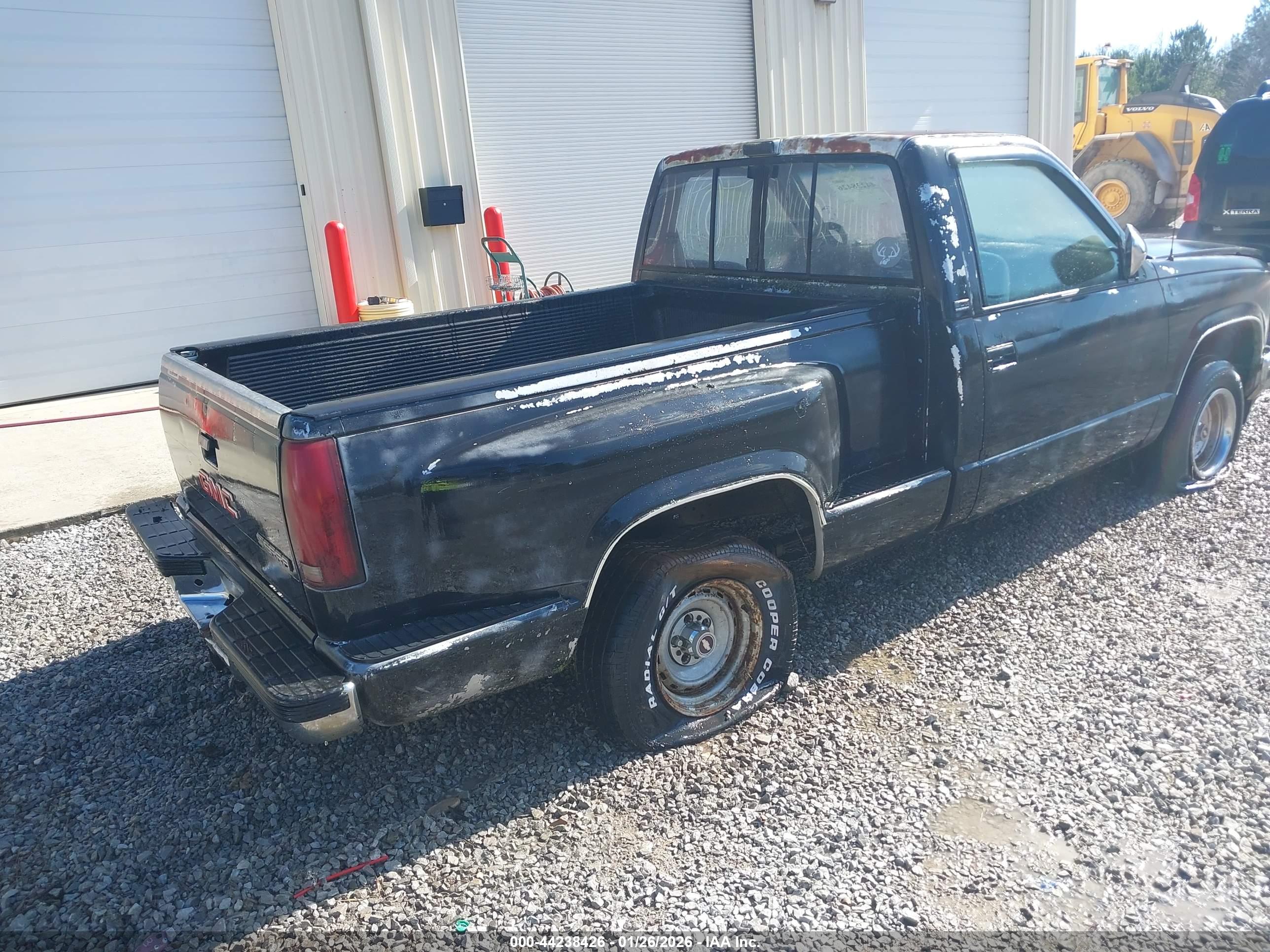 GMC SIERRA image 4