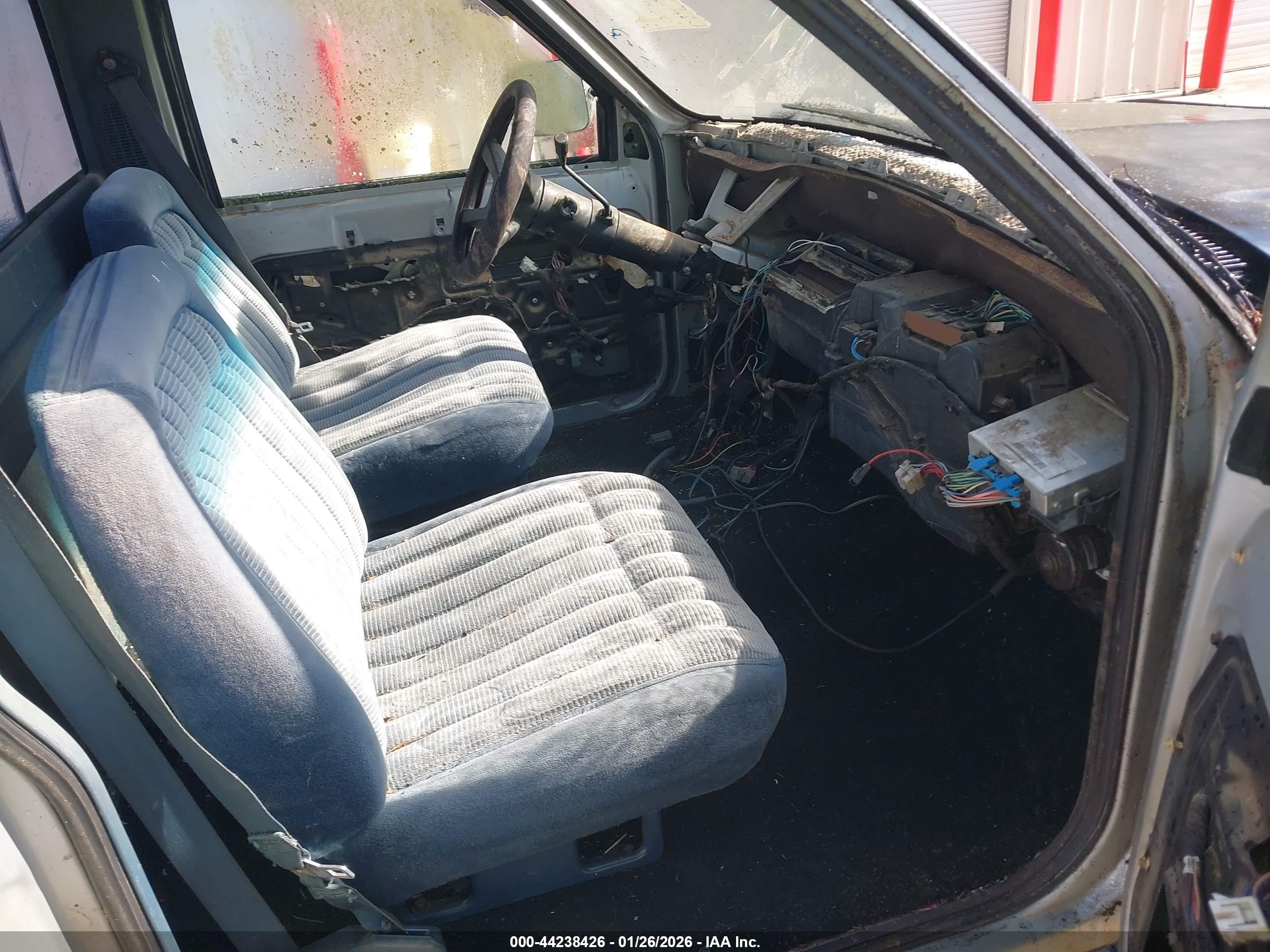 GMC SIERRA image 5