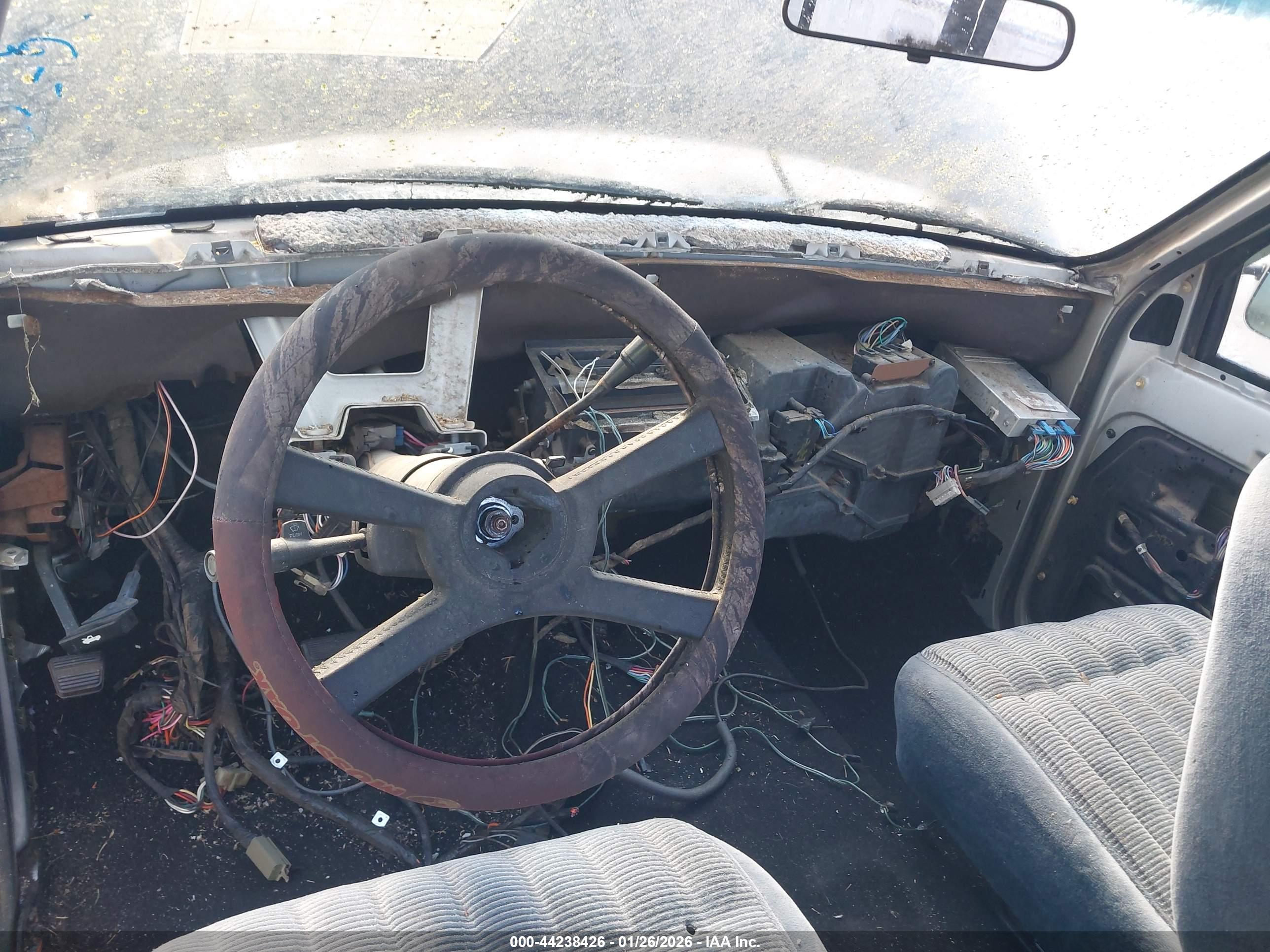 GMC SIERRA image 6