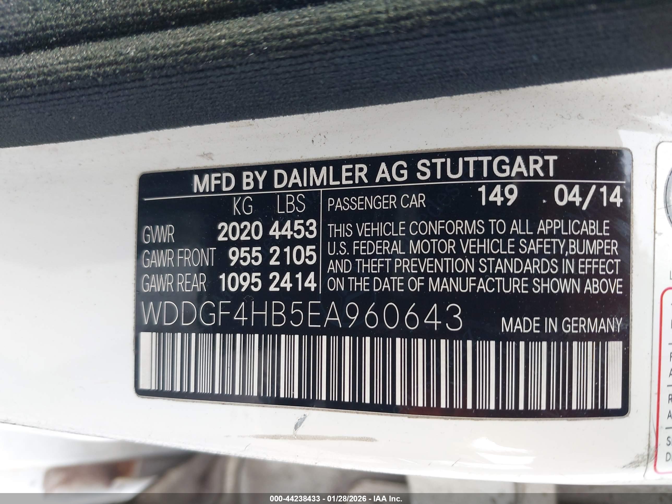 MERCEDES-BENZ C-CLASS image 9