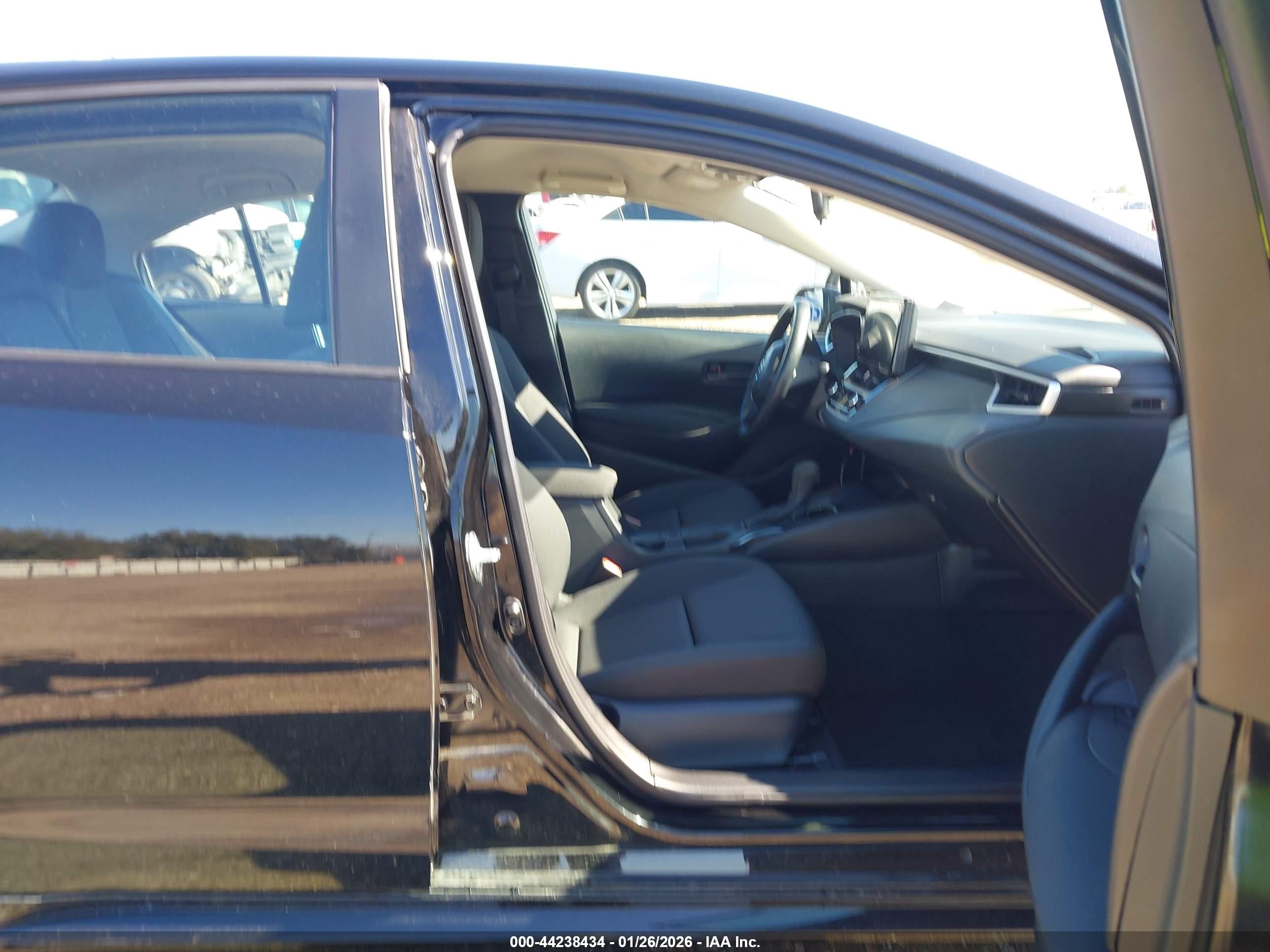 TOYOTA COROLLA image 5