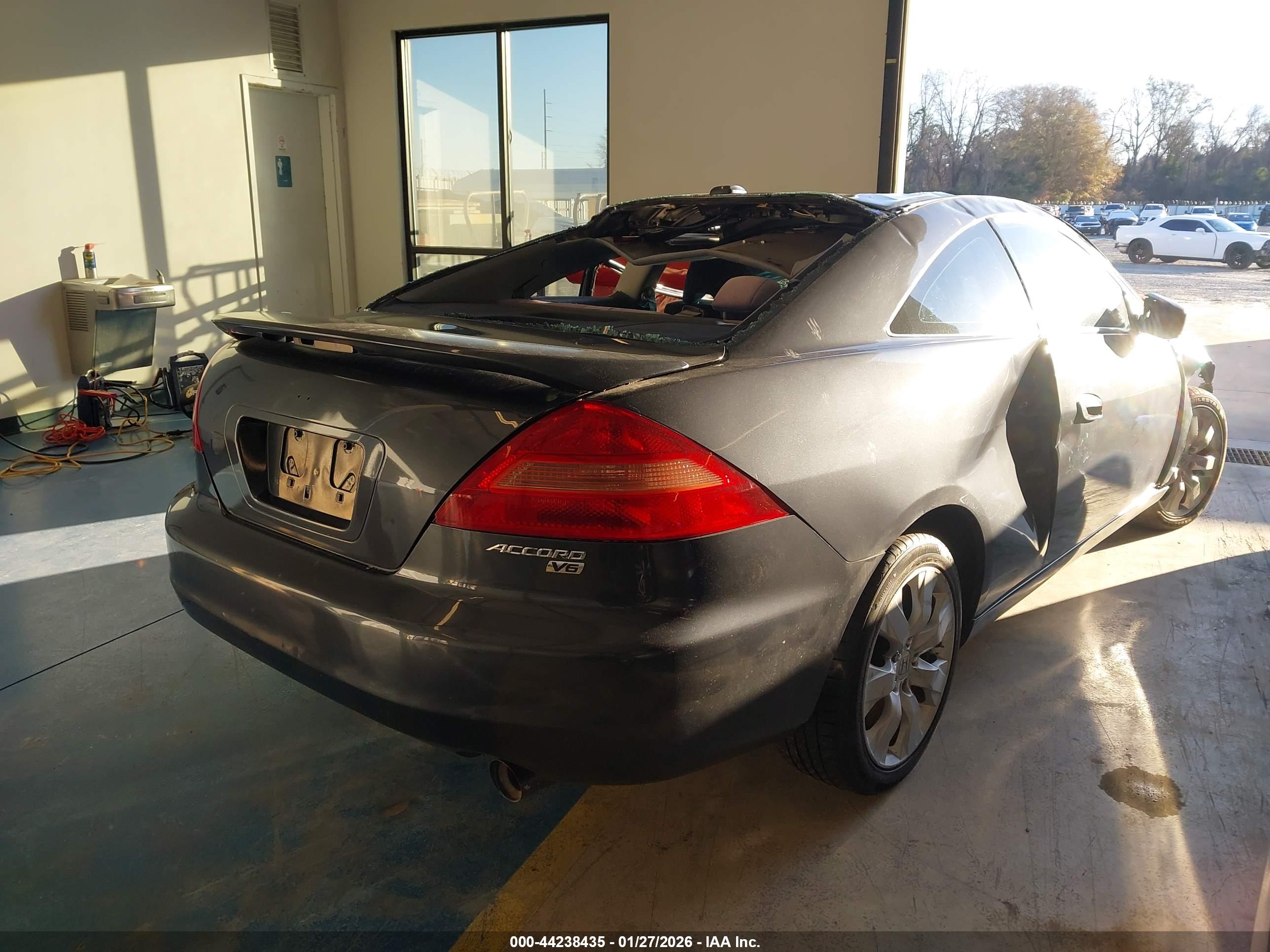 HONDA ACCORD image 4