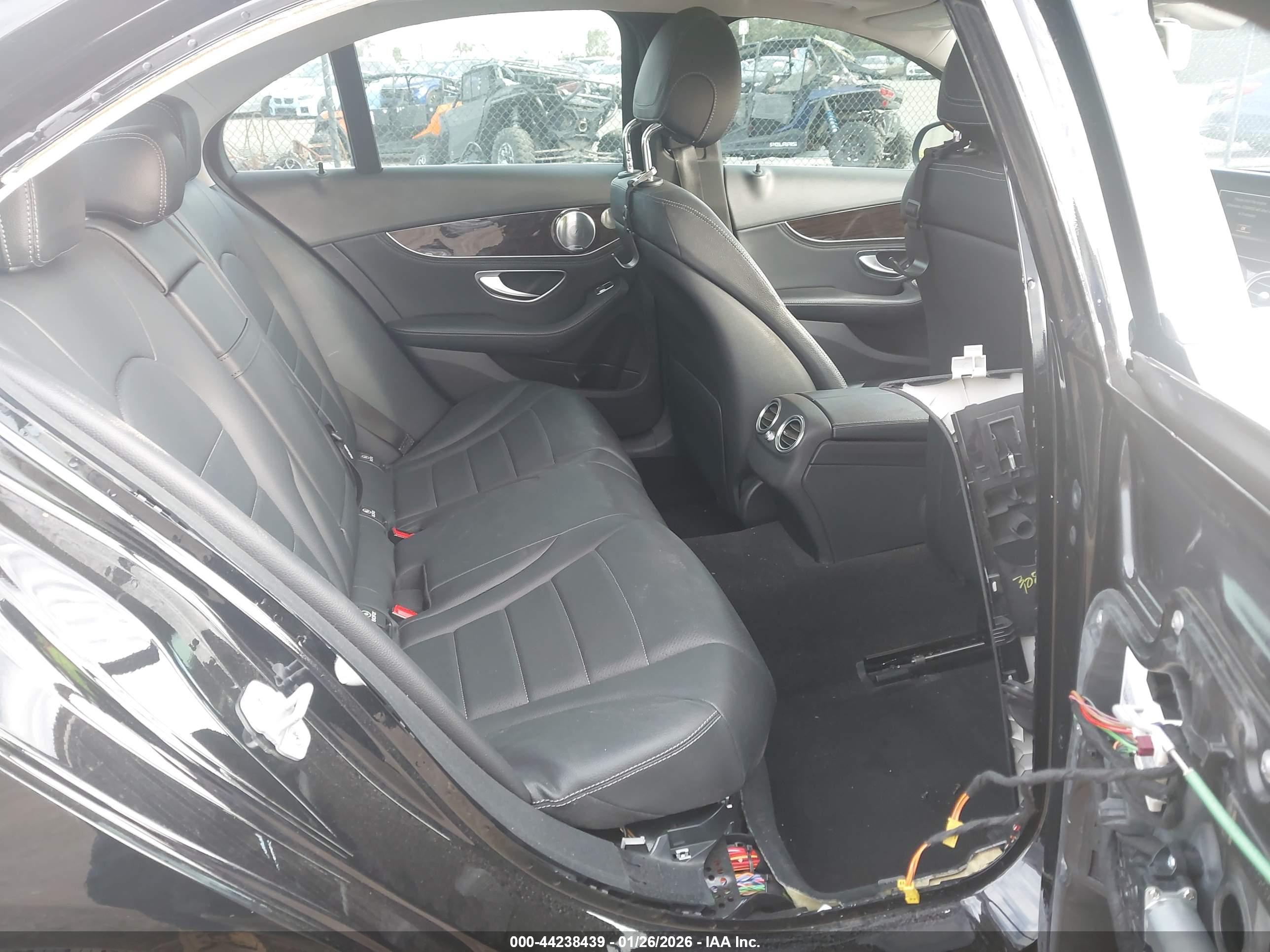 MERCEDES-BENZ C image 8