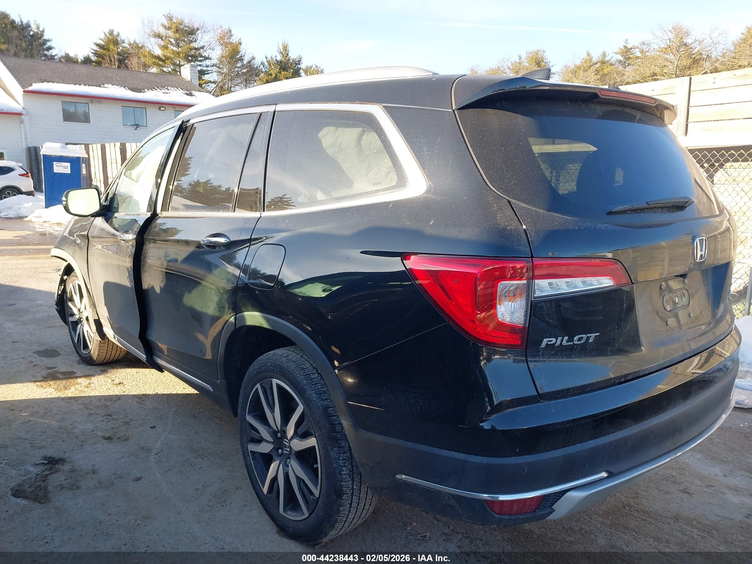 HONDA PILOT image 3
