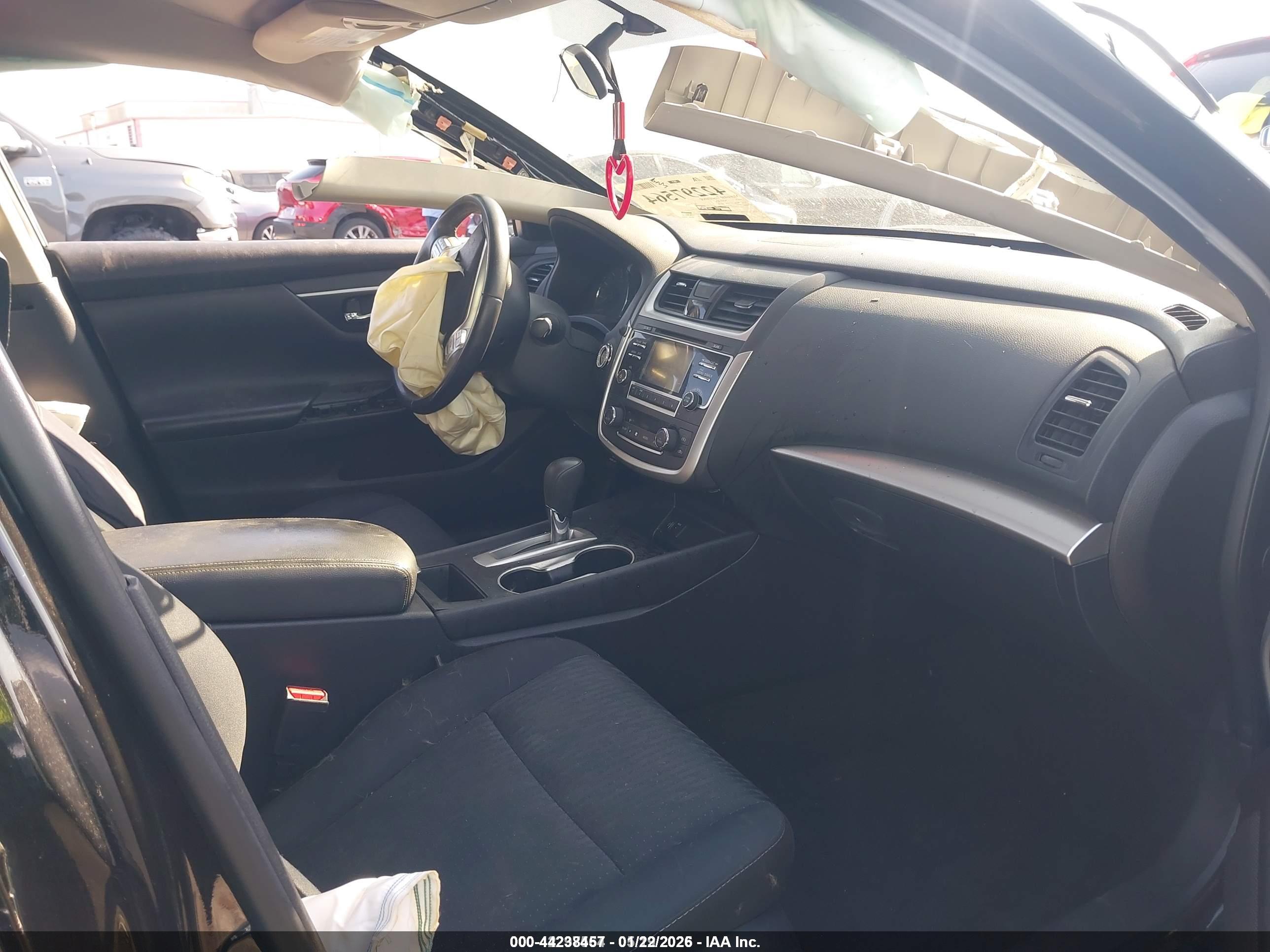 NISSAN ALTIMA image 5