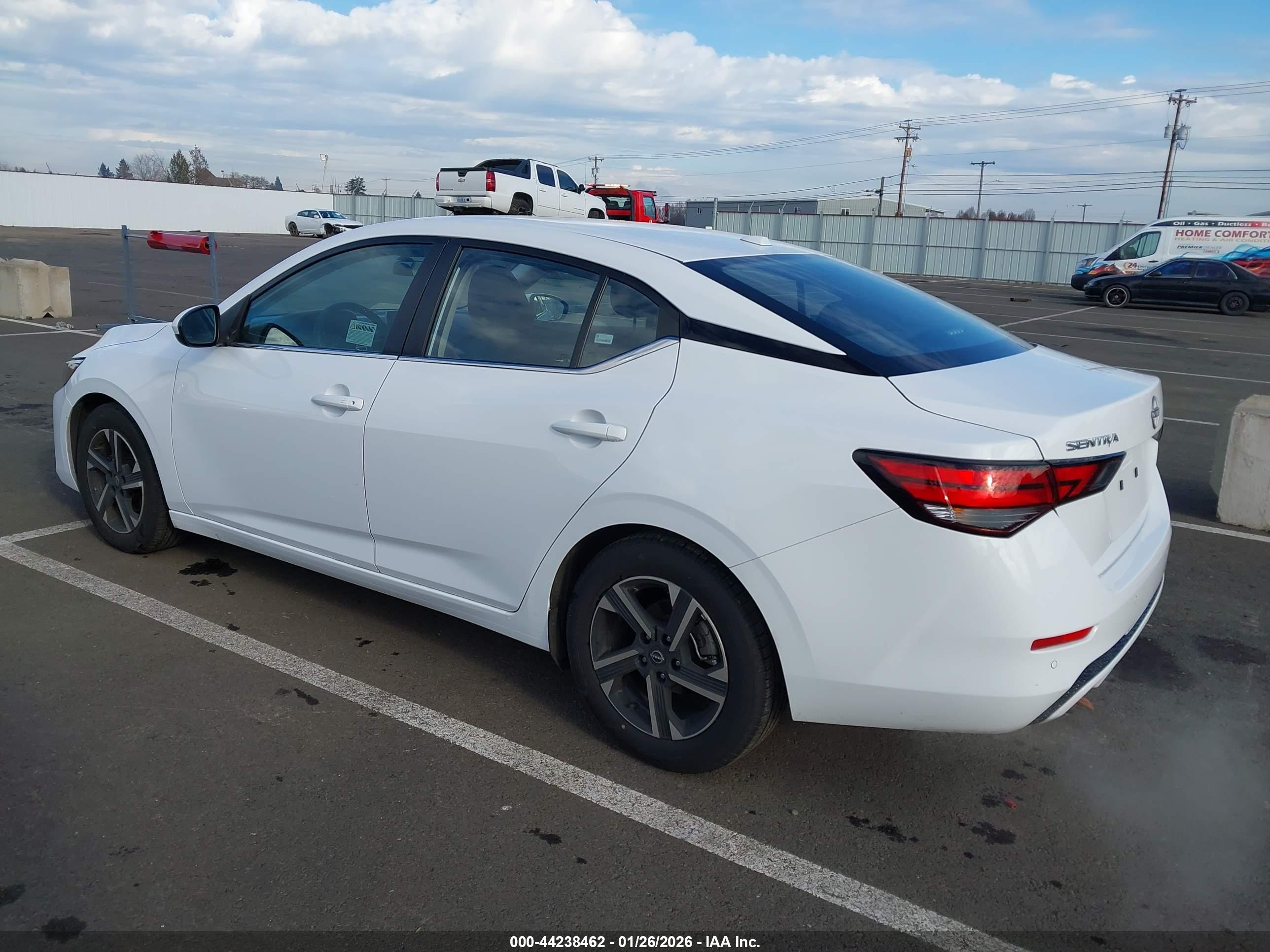 NISSAN SENTRA image 3