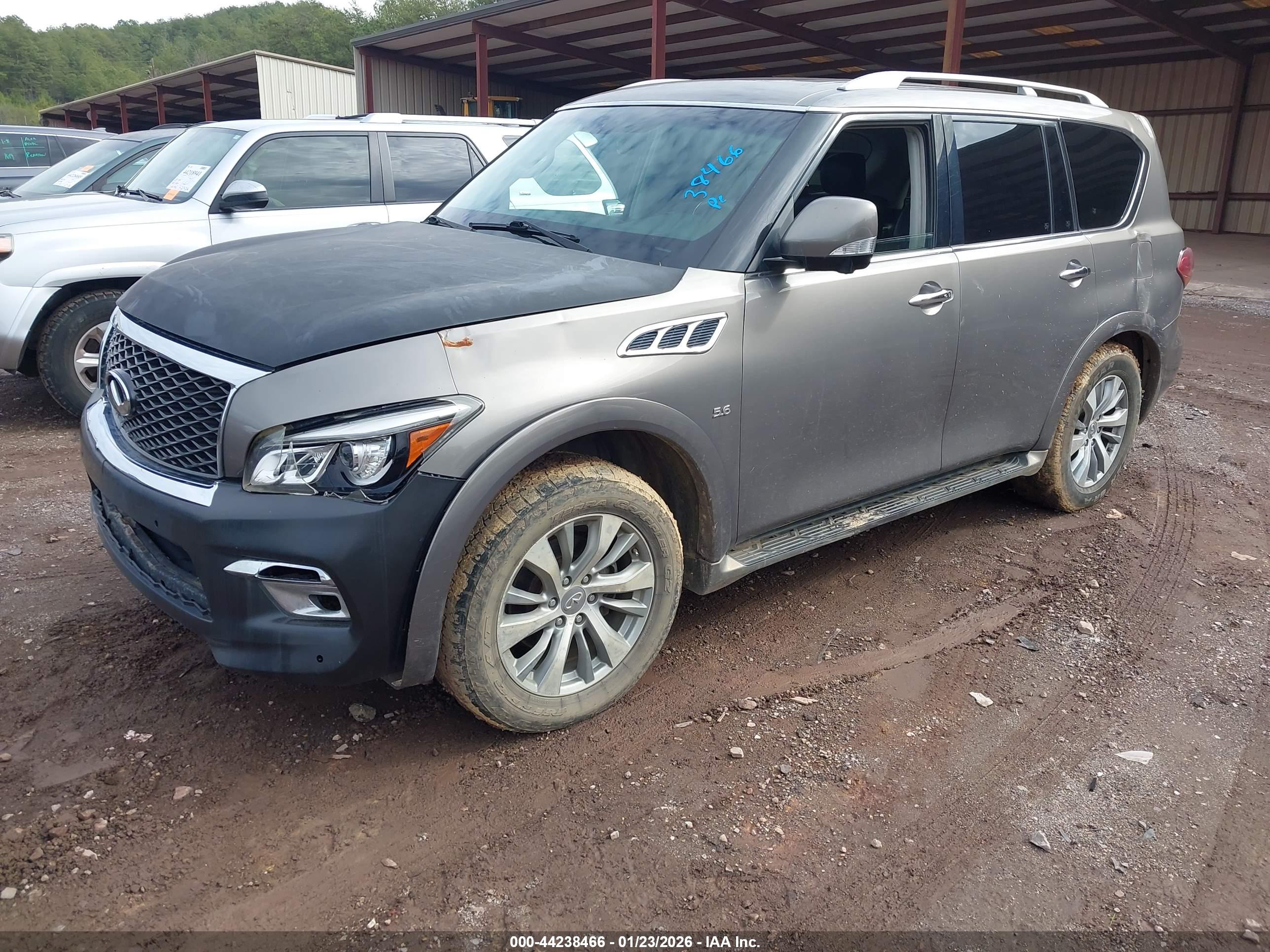 INFINITI QX80 image 2