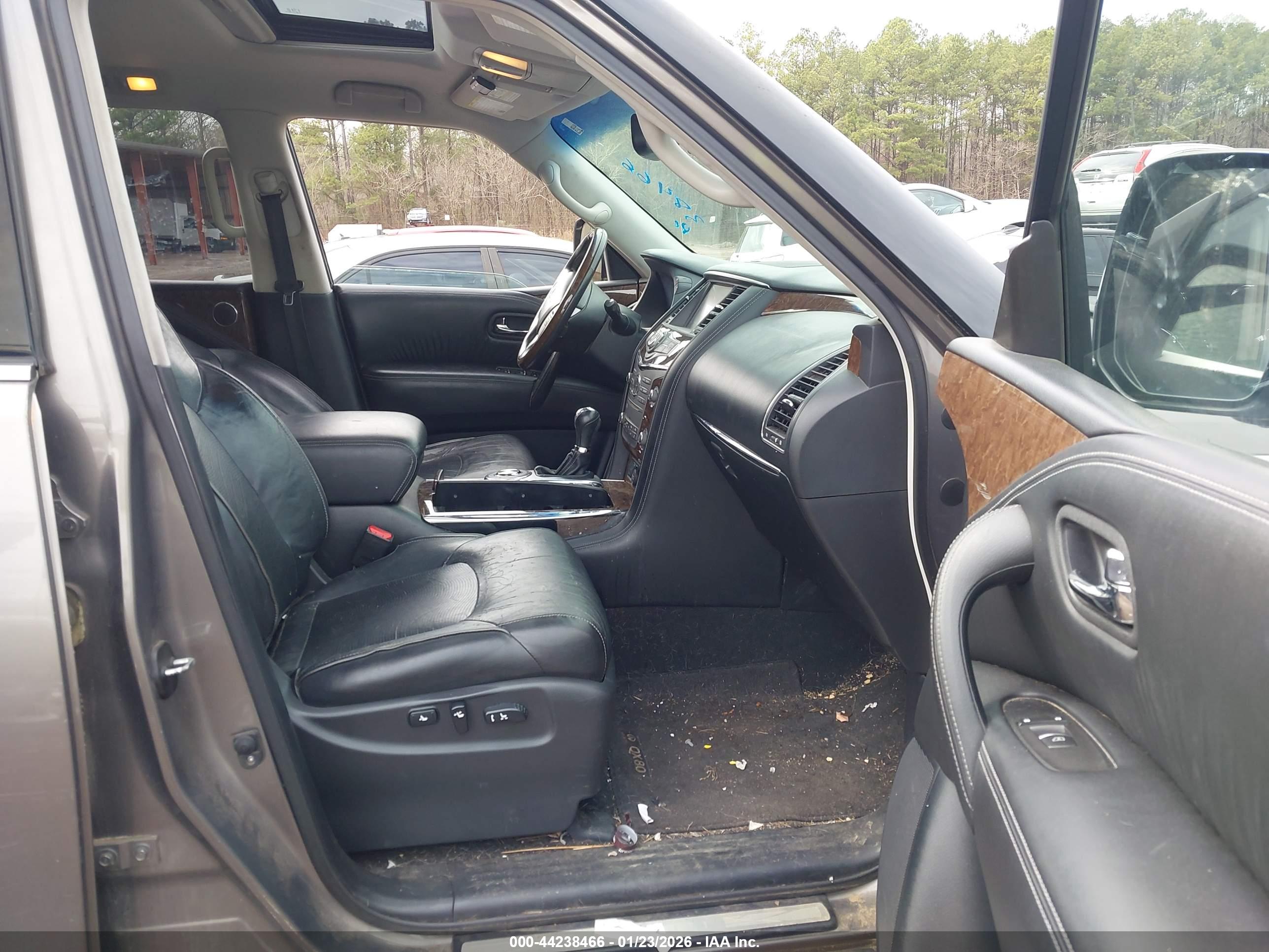 INFINITI QX80 image 5