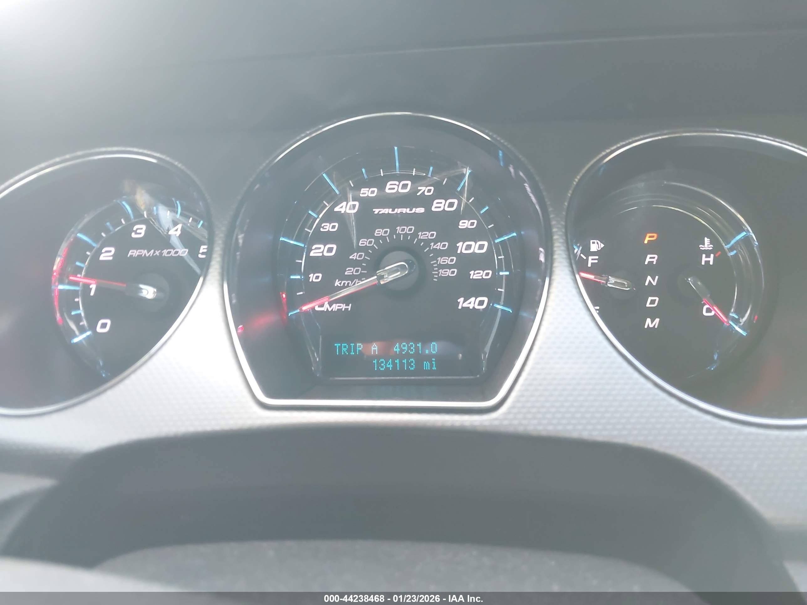 FORD TAURUS image 7