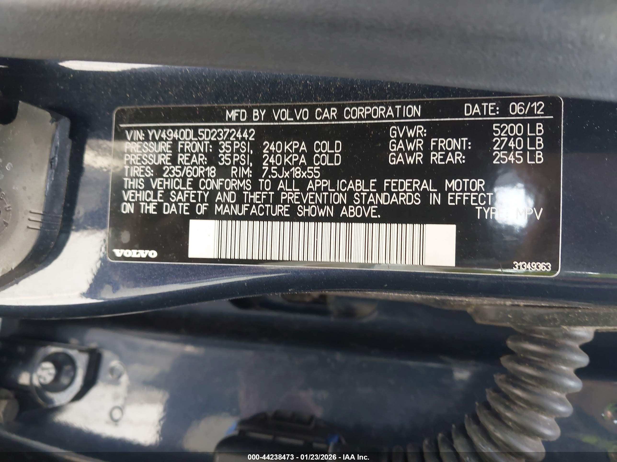 VOLVO XC60 image 9