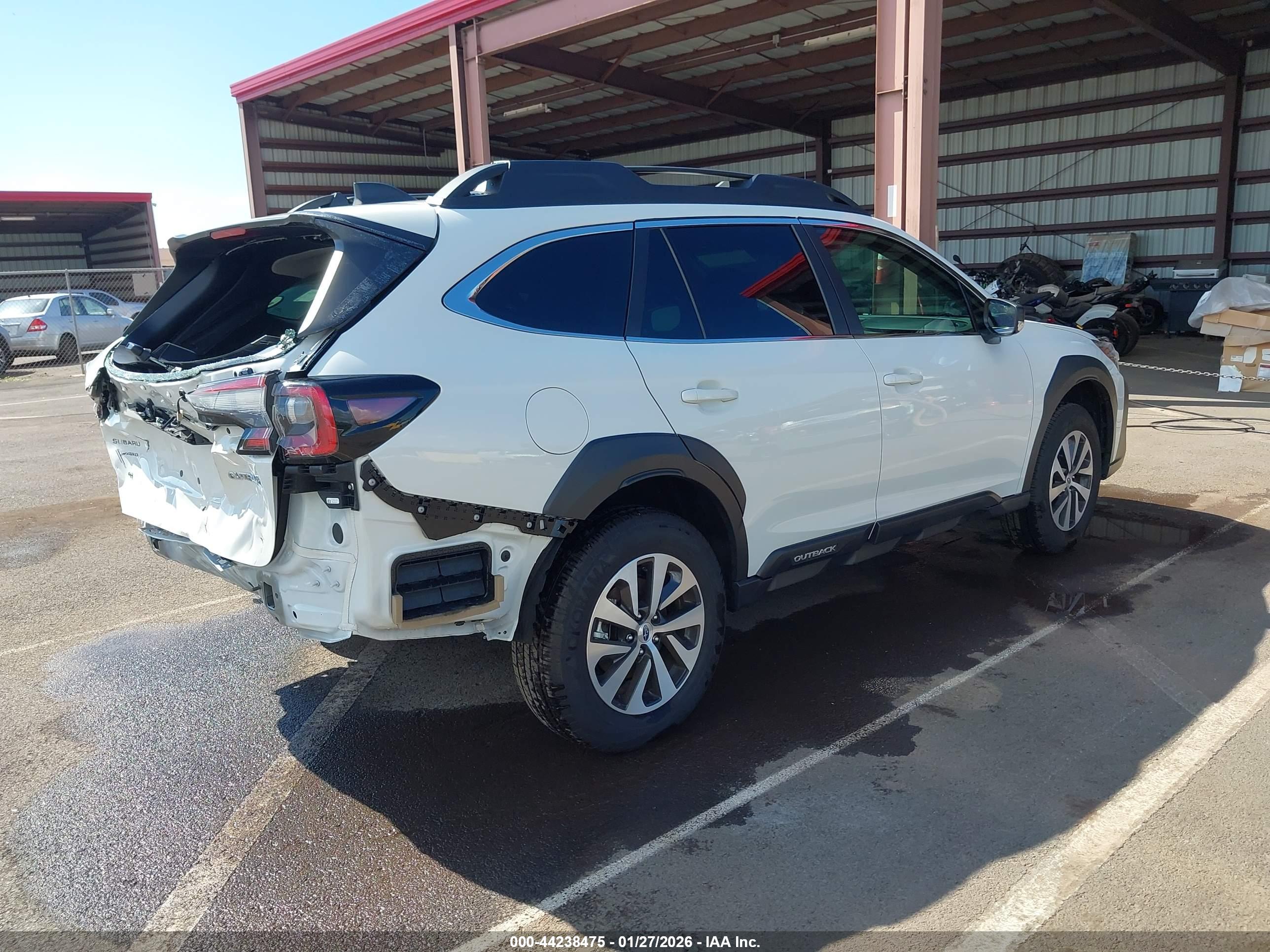 SUBARU OUTBACK image 4