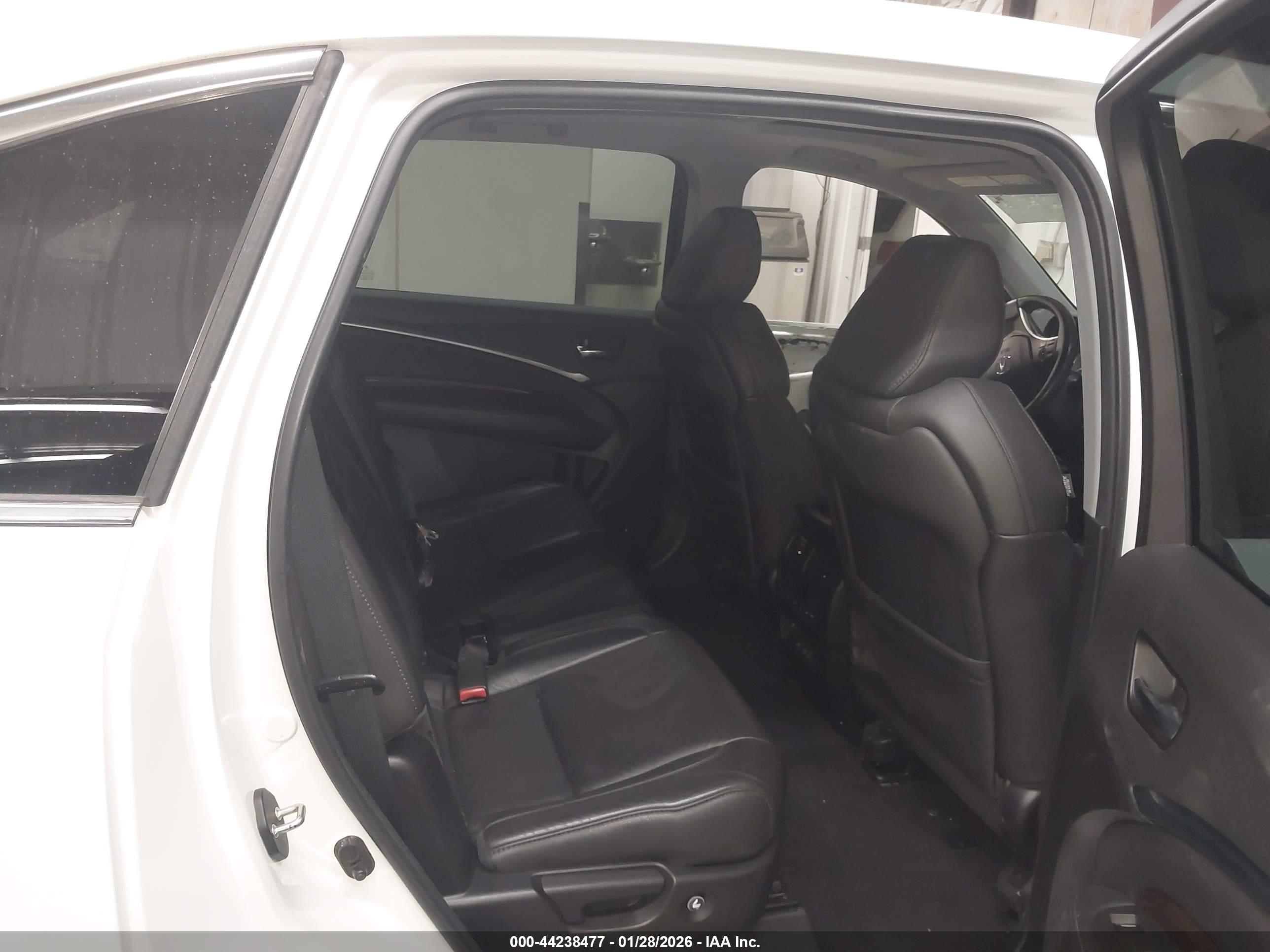 ACURA MDX image 8