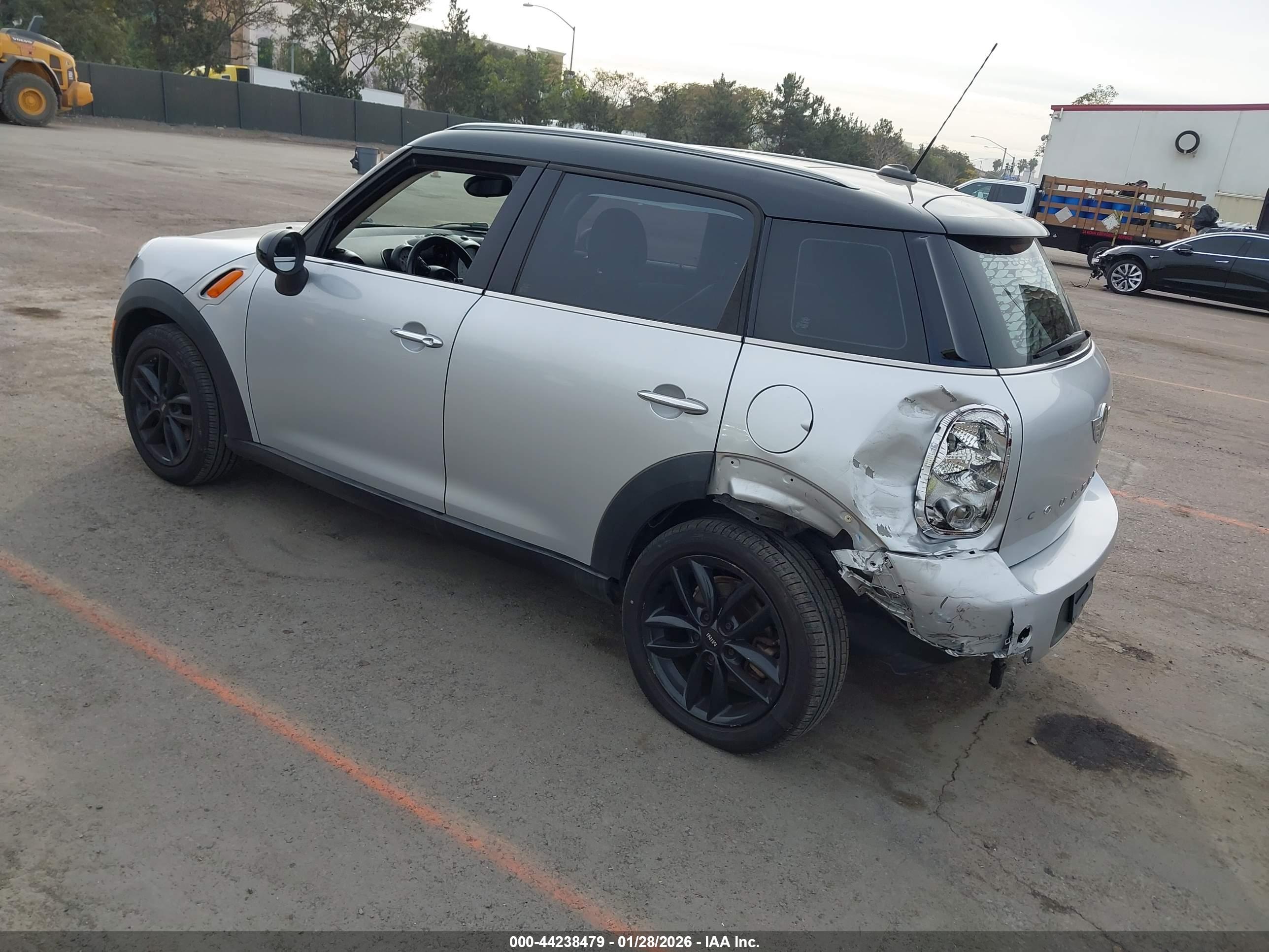 MINI COUNTRYMAN image 3