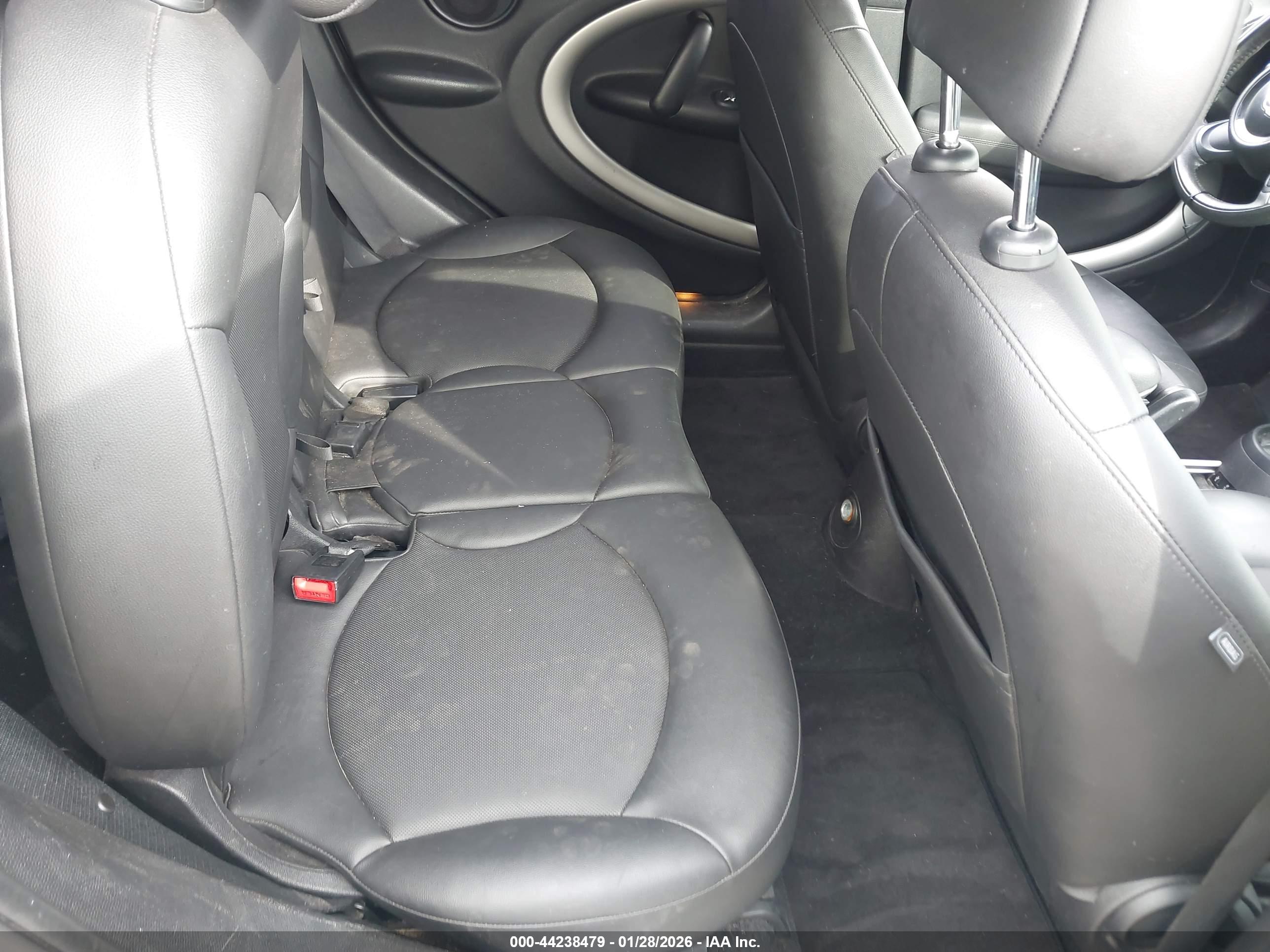 MINI COUNTRYMAN image 8