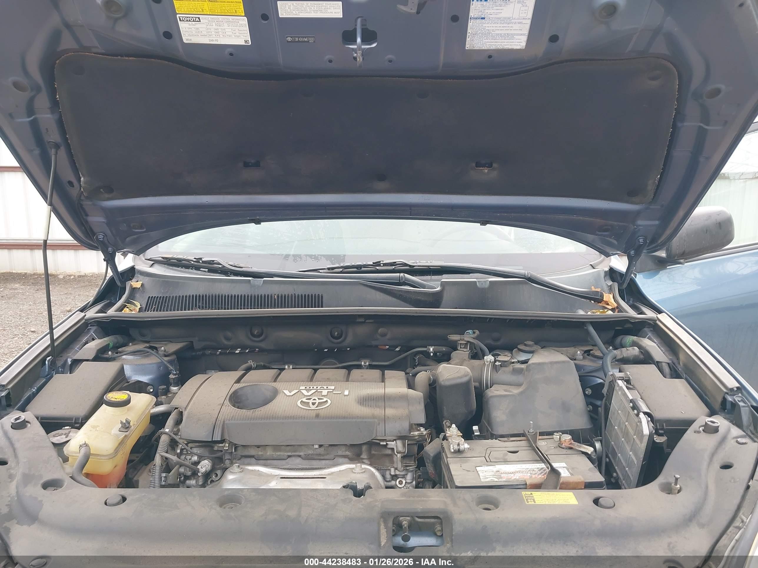 TOYOTA RAV4 image 10
