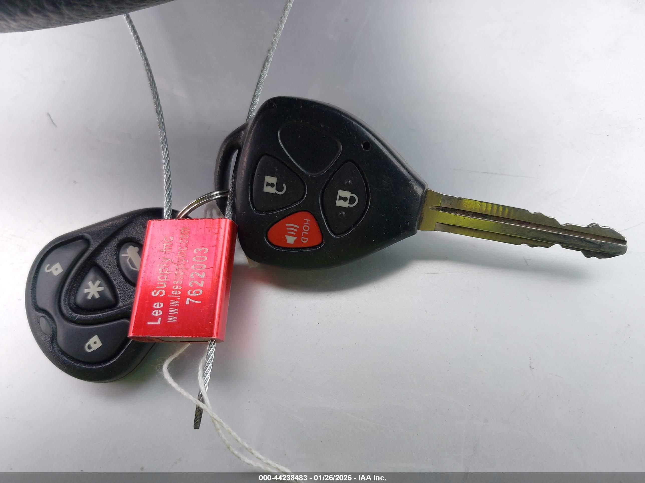 TOYOTA RAV4 image 11
