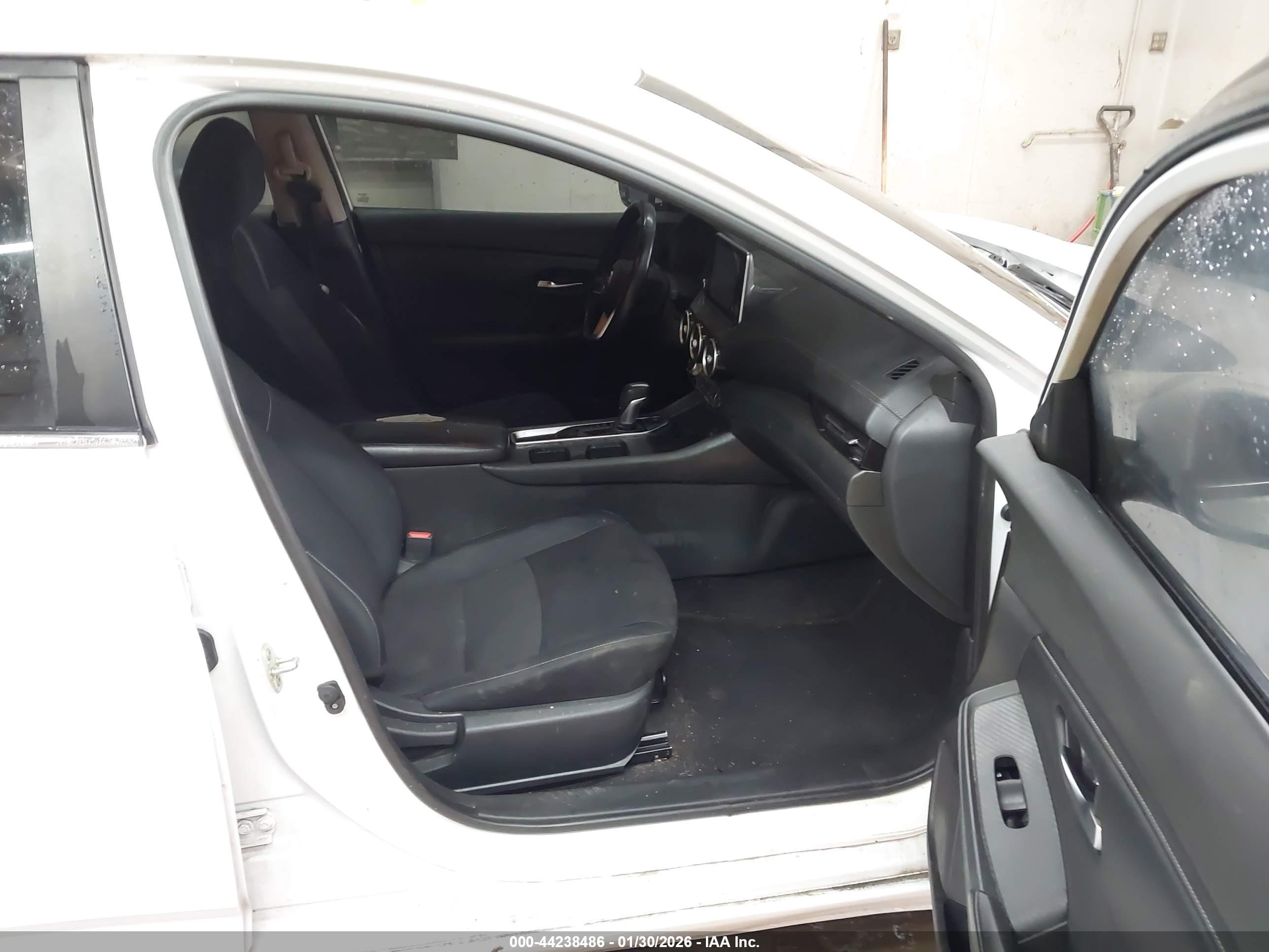 NISSAN SENTRA image 5