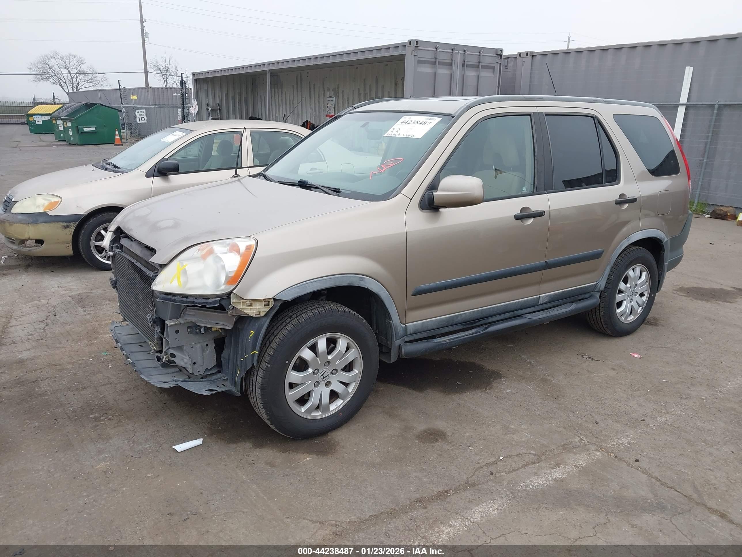 HONDA CR-V image 2