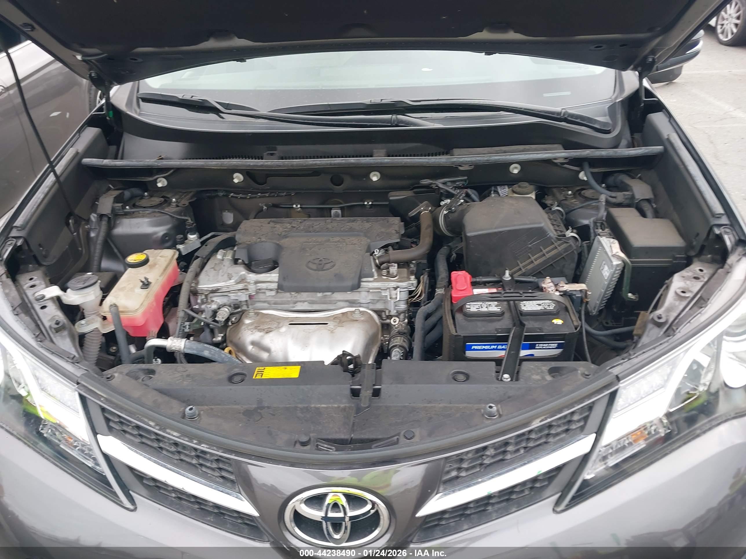 TOYOTA RAV4 image 10