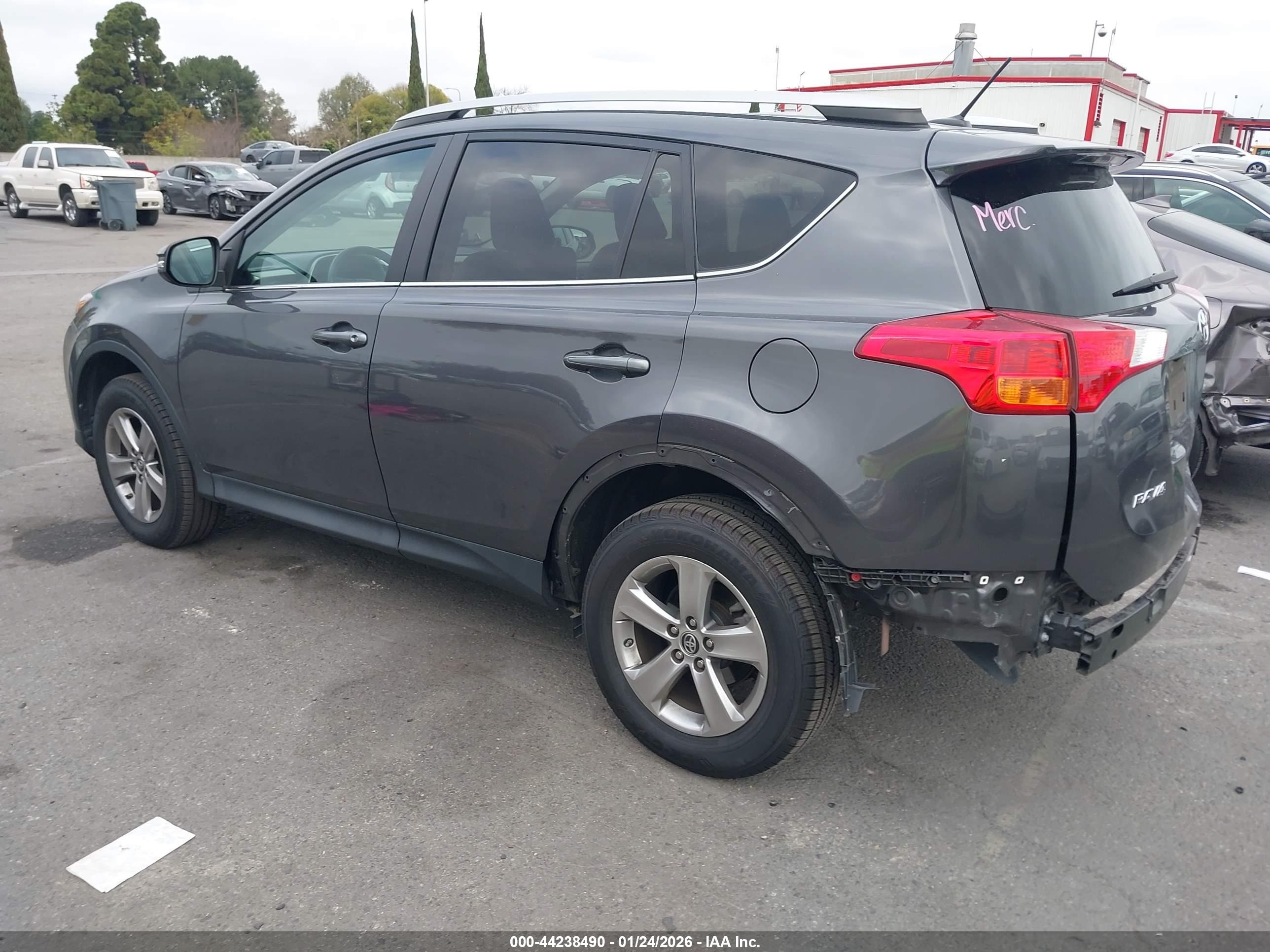 TOYOTA RAV4 image 3