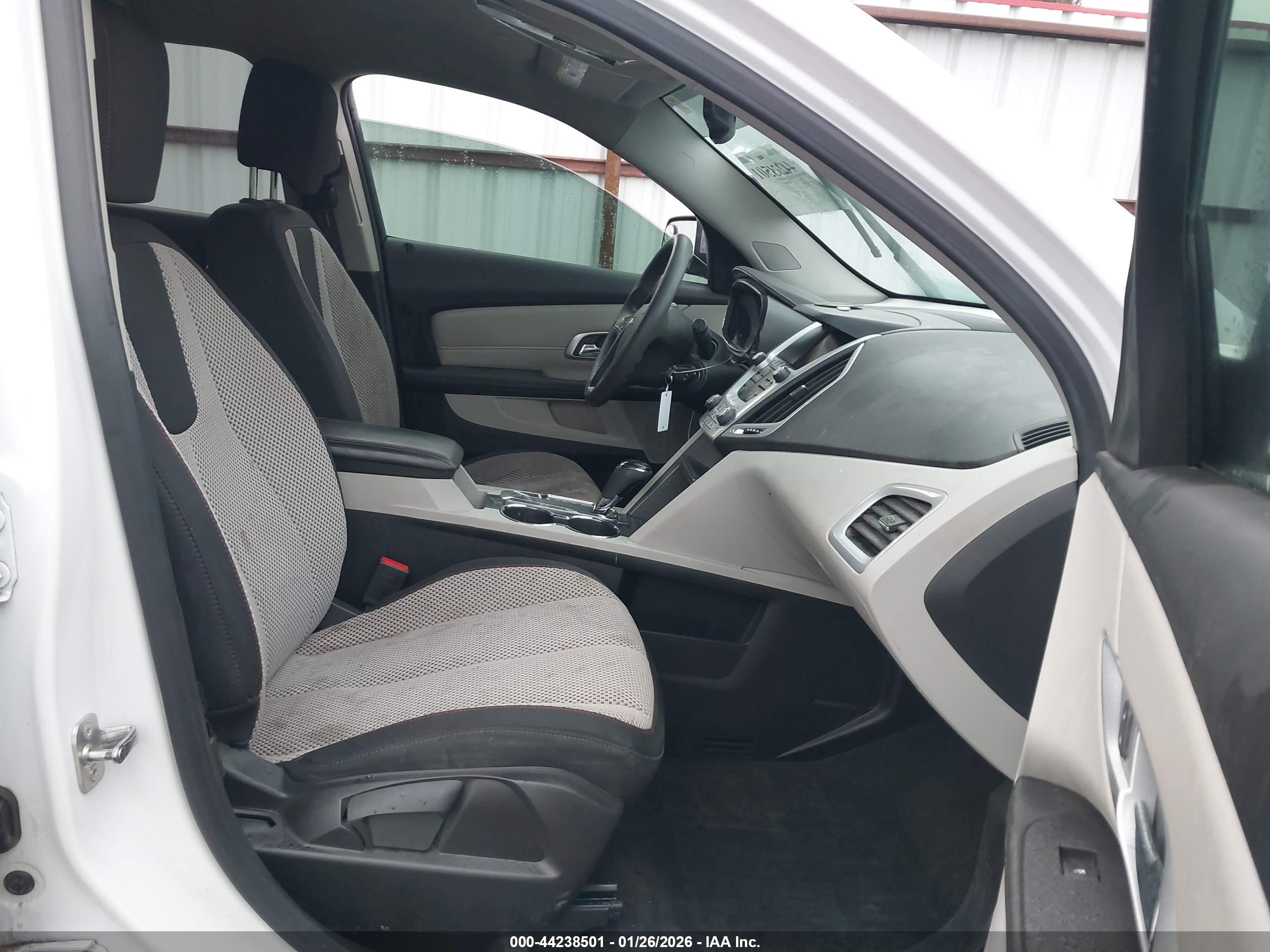 GMC TERRAIN image 5