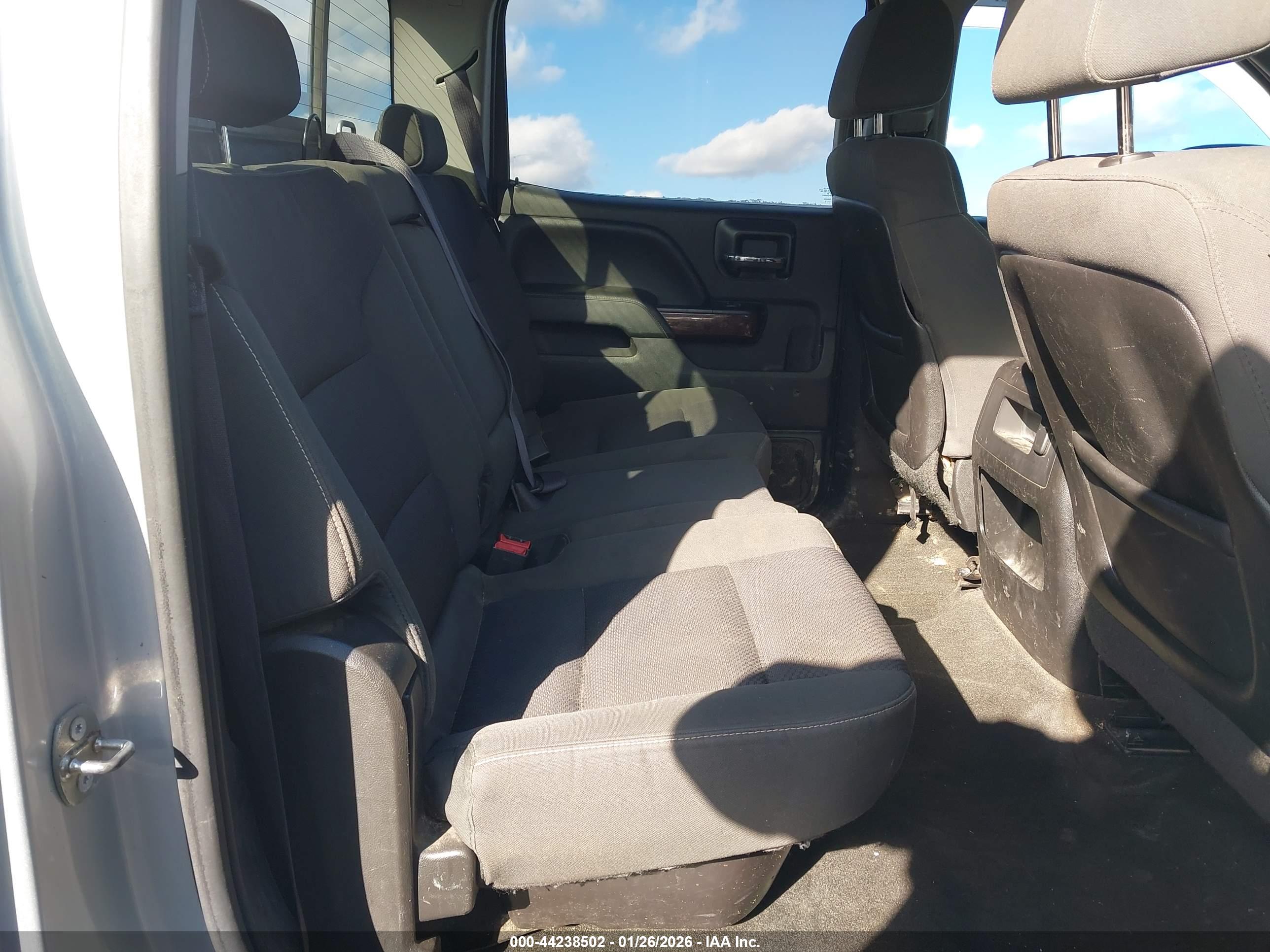GMC SIERRA image 8