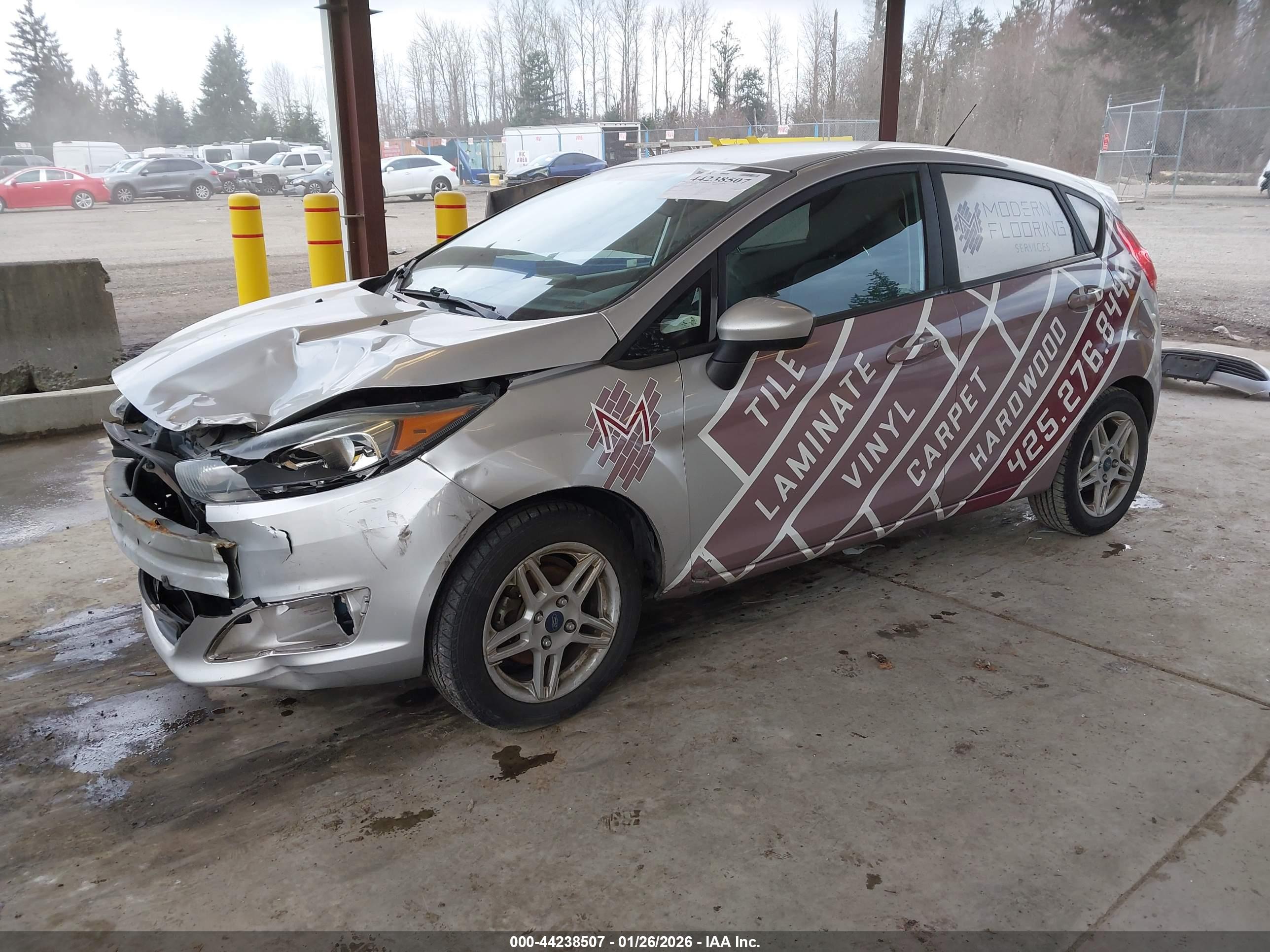 FORD FIESTA image 2
