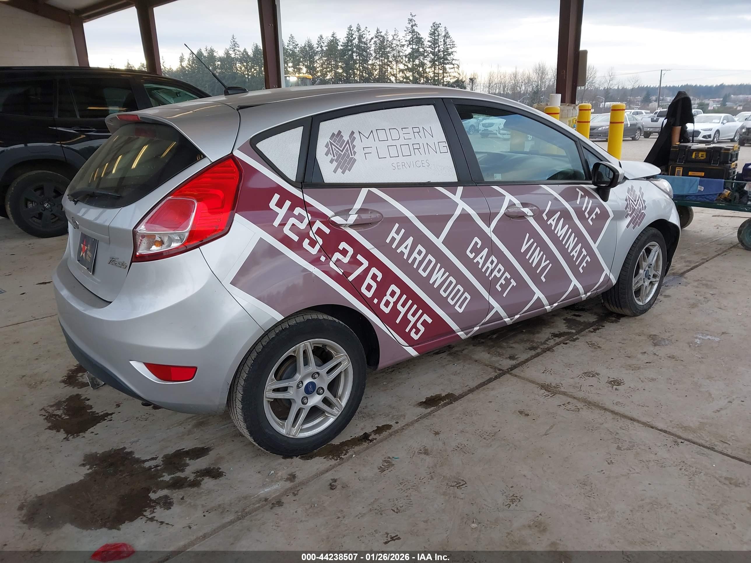 FORD FIESTA image 4