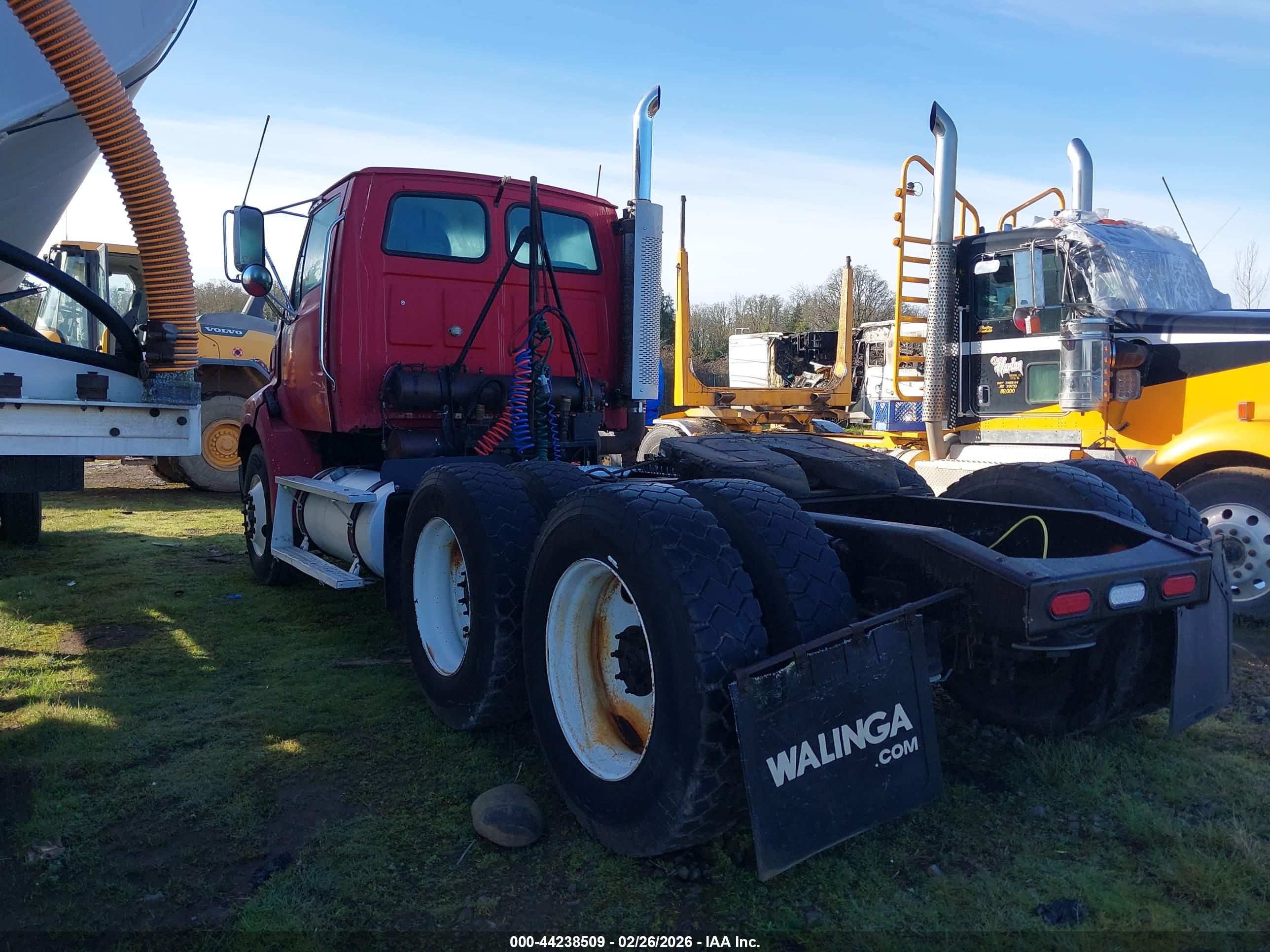 STERLING TRUCK image 3