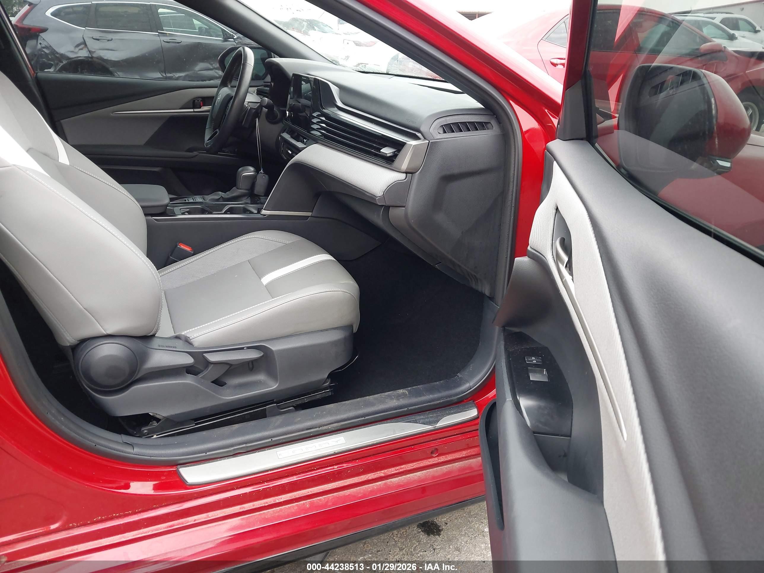 TOYOTA CAMRY image 5