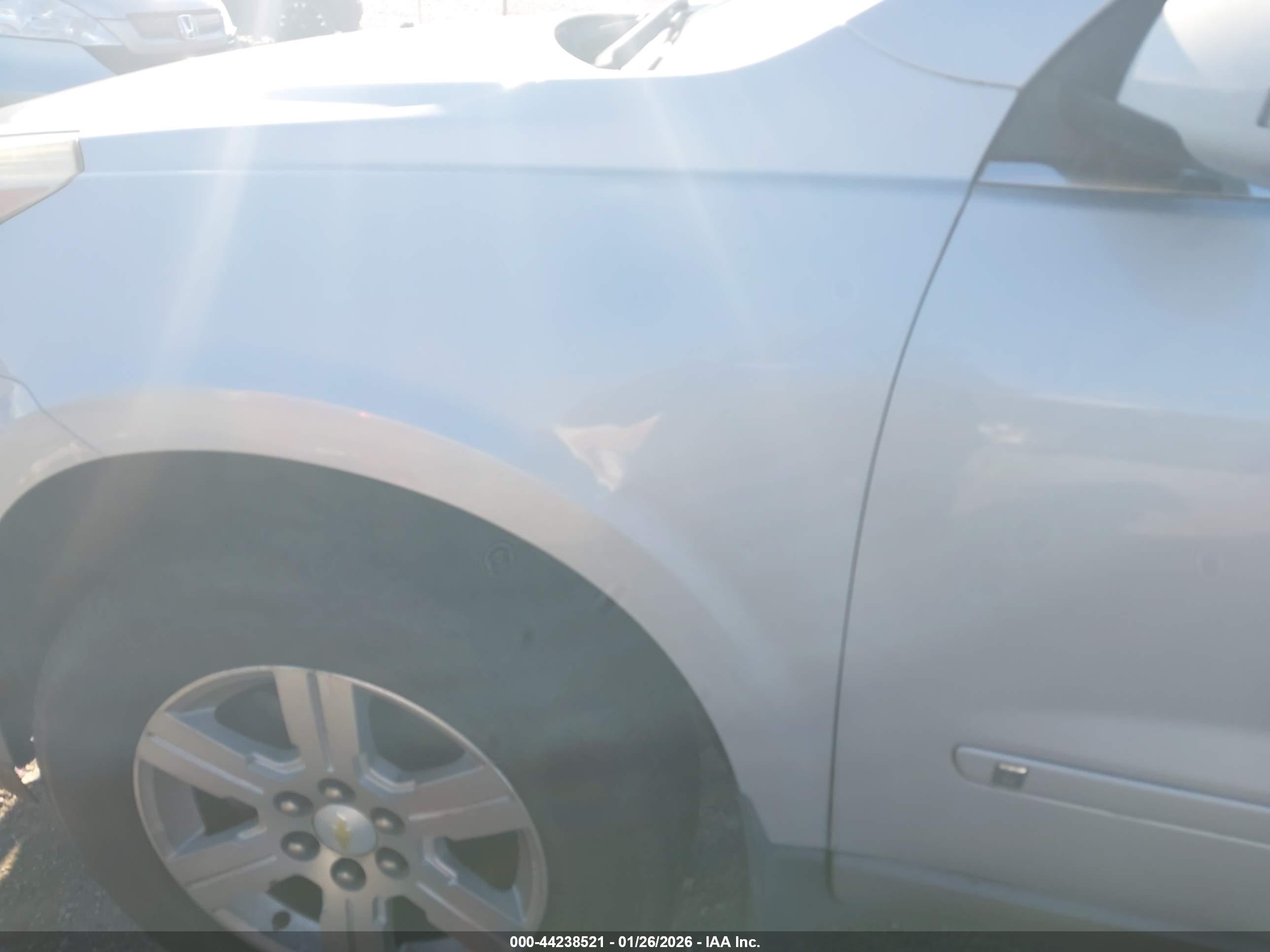 CHEVROLET TRAVERSE image 6