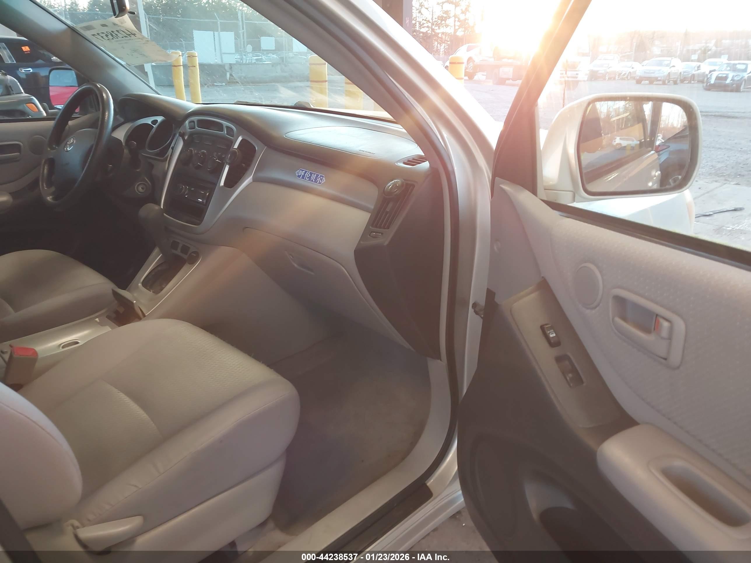TOYOTA HIGHLANDER image 5